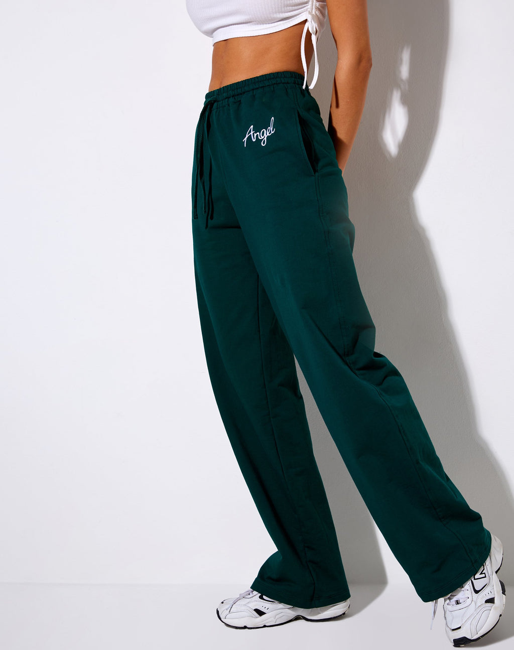 Jogger Nattan con ricamo 'Angel' verde bottiglia