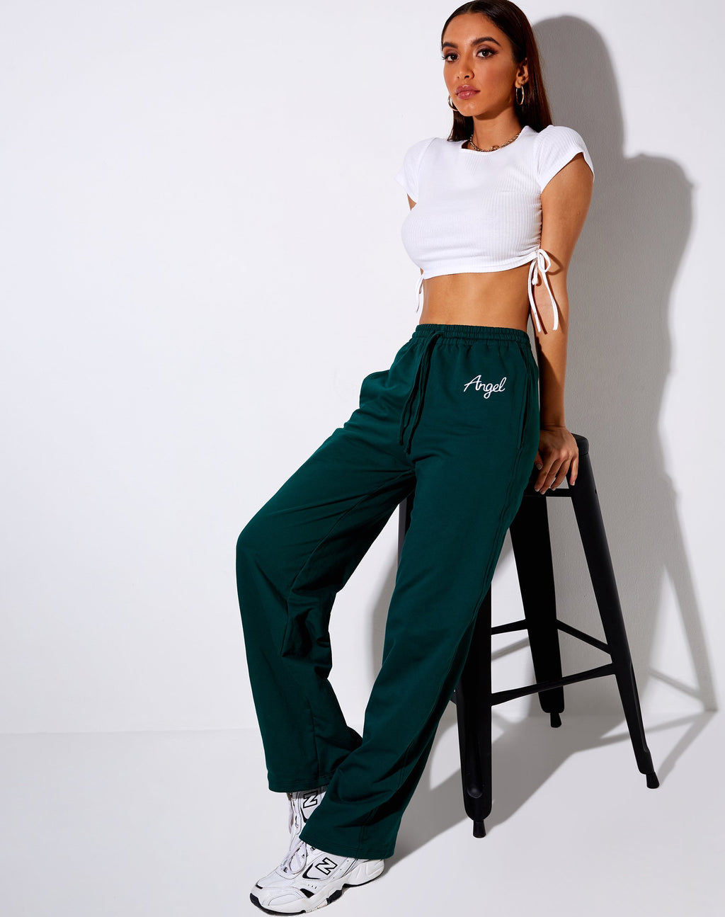 Jogger Nattan con ricamo 'Angel' verde bottiglia