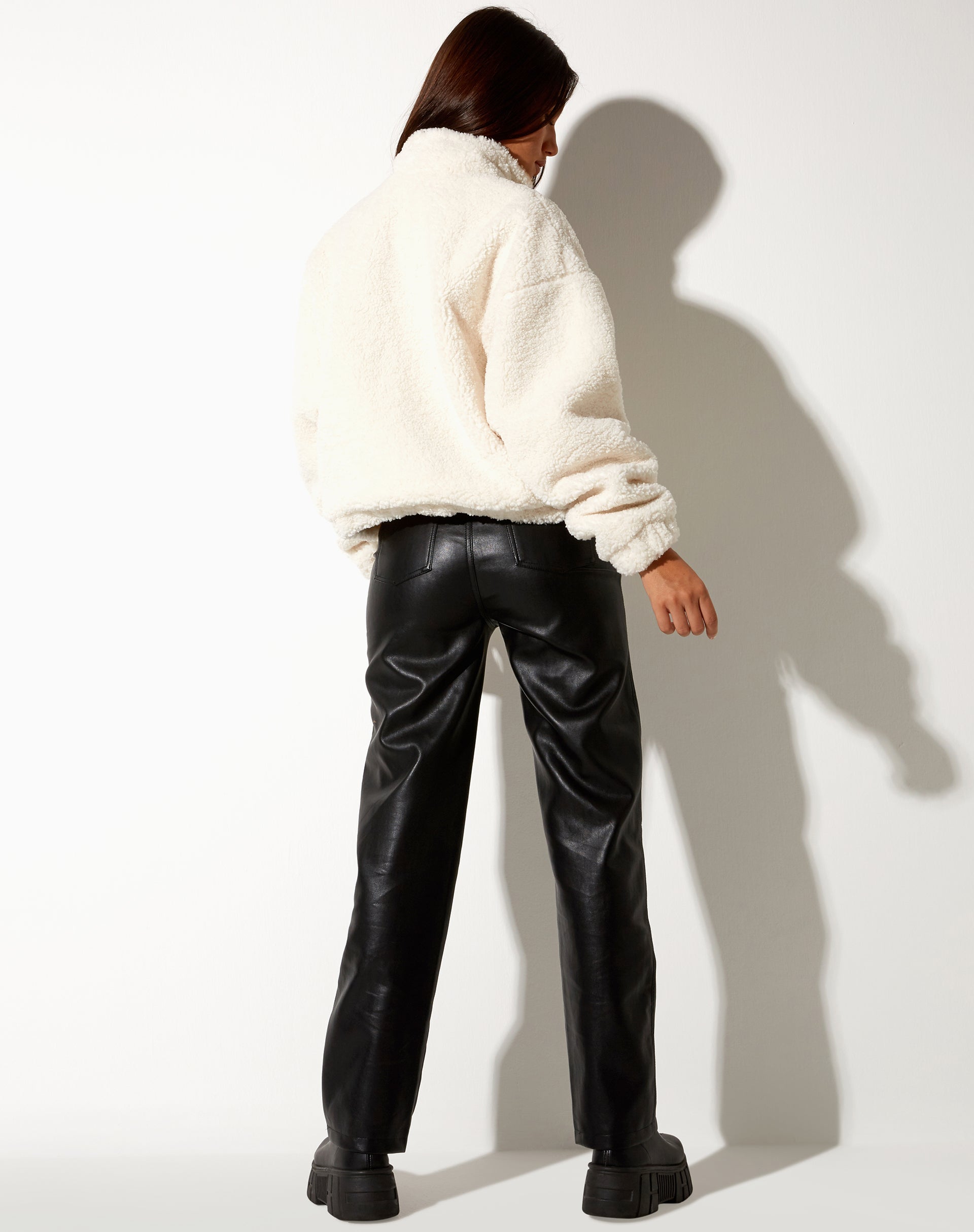 Immagine della giacca Nero in Borg Ivory con etichetta Angel Energy