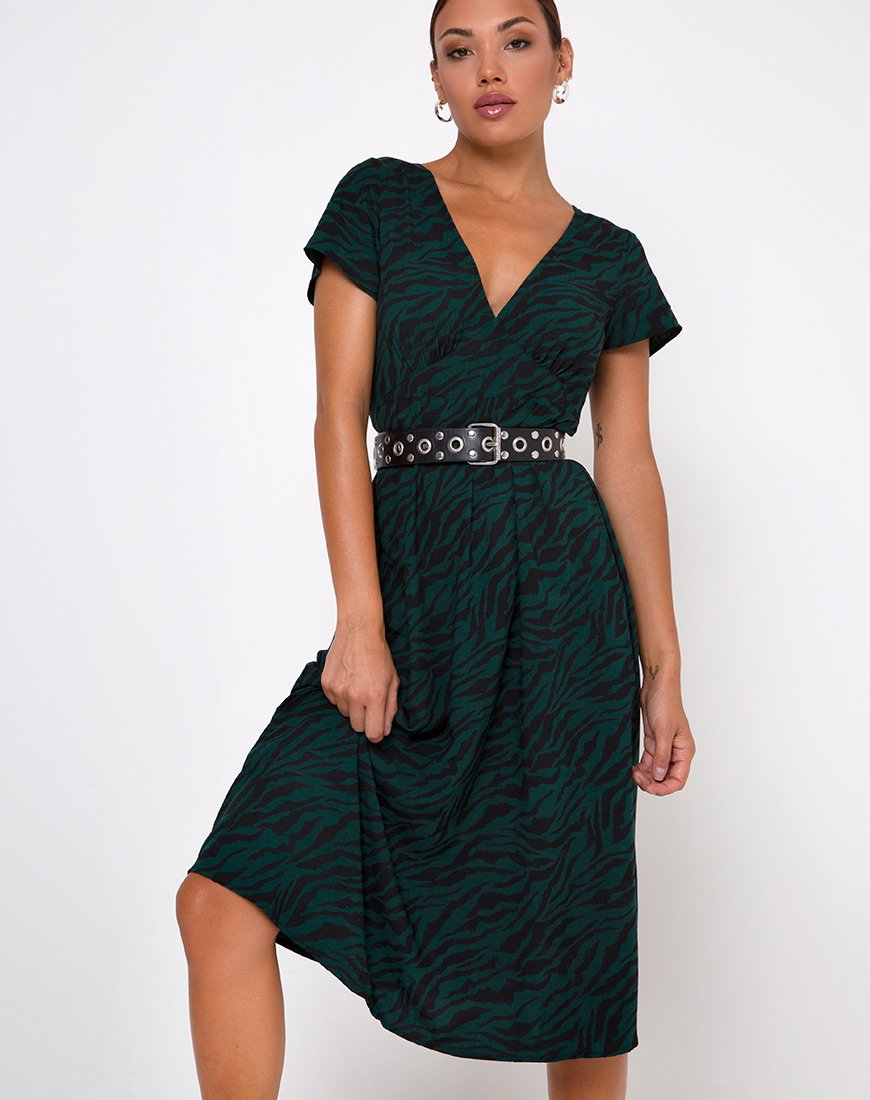 Immagine di Nira Midi Dress in 90s Zebra Forest Green