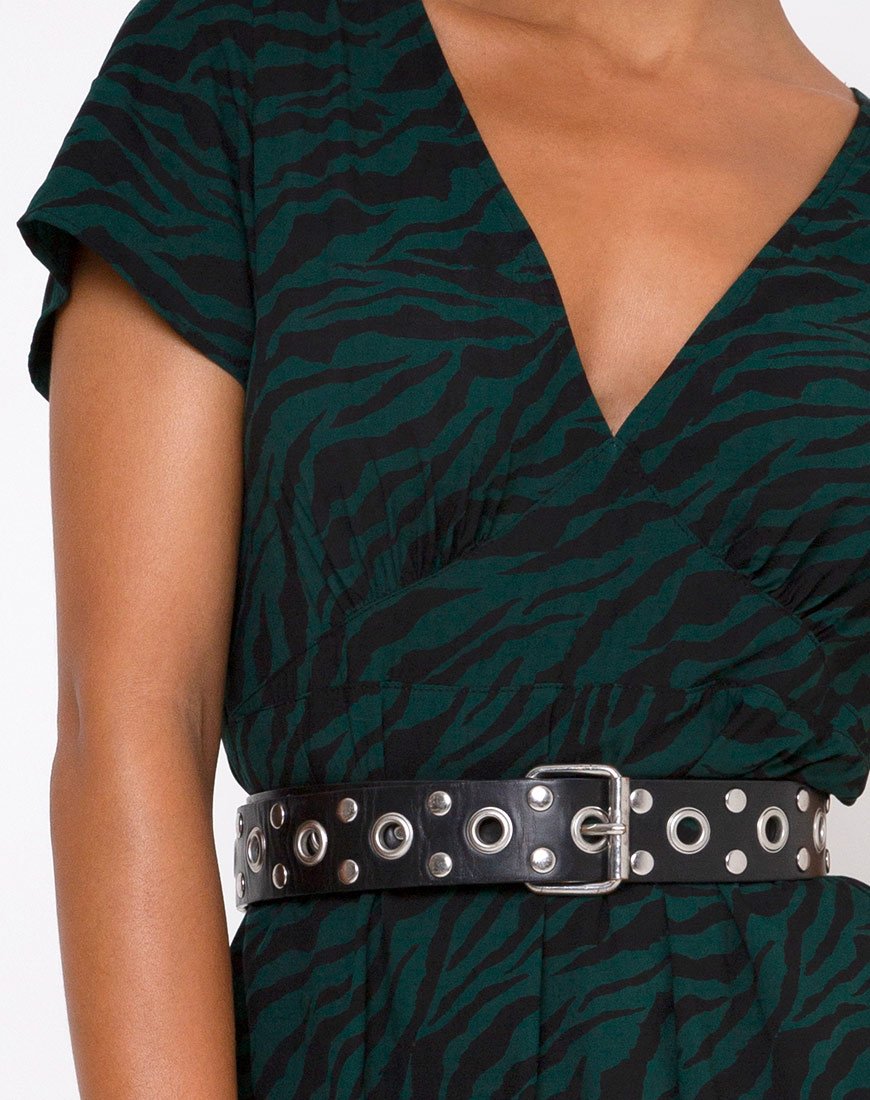 Immagine di Nira Midi Dress in 90s Zebra Forest Green