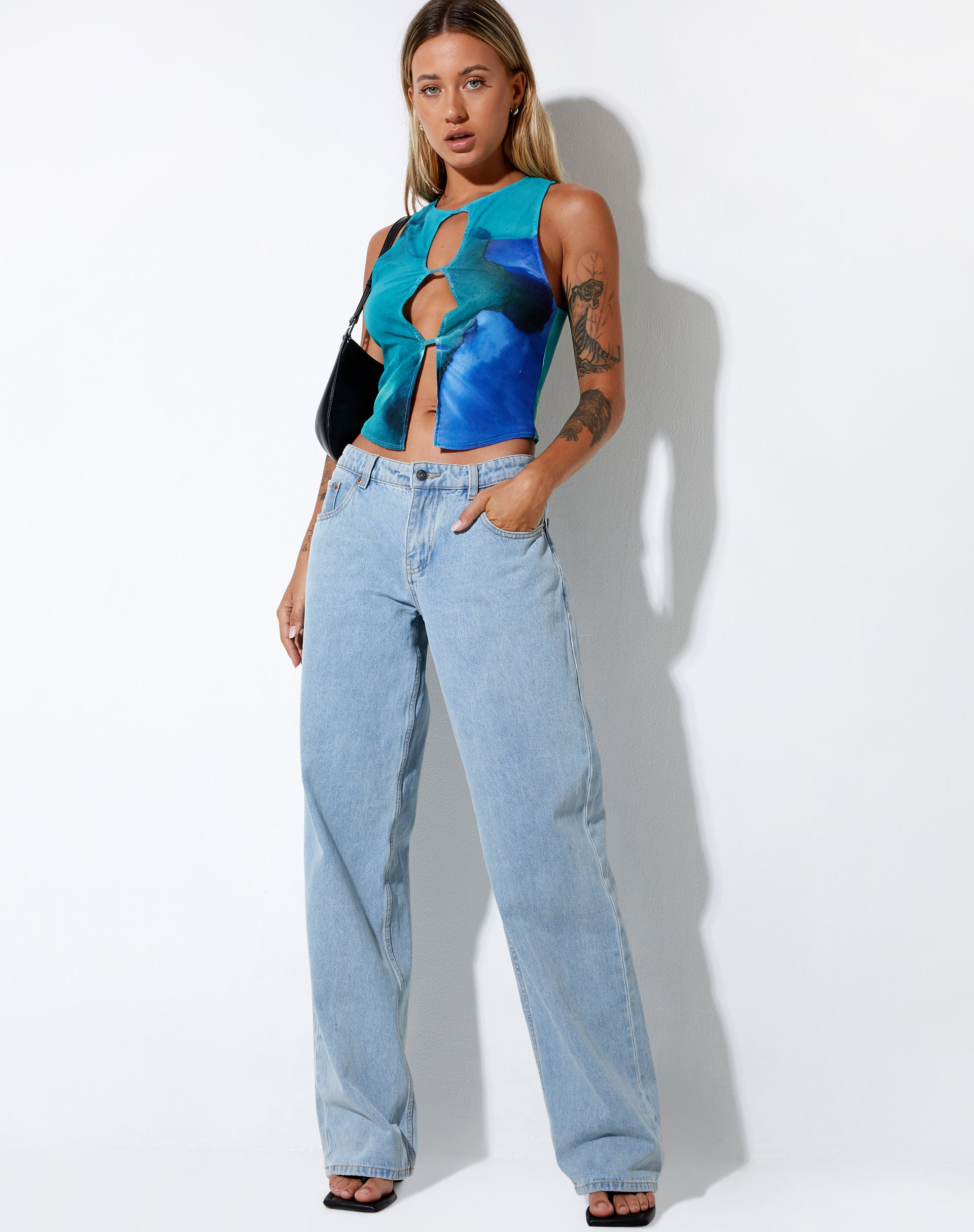 immagine di Nolan Crop Top con lavaggio ad acquerello fluido