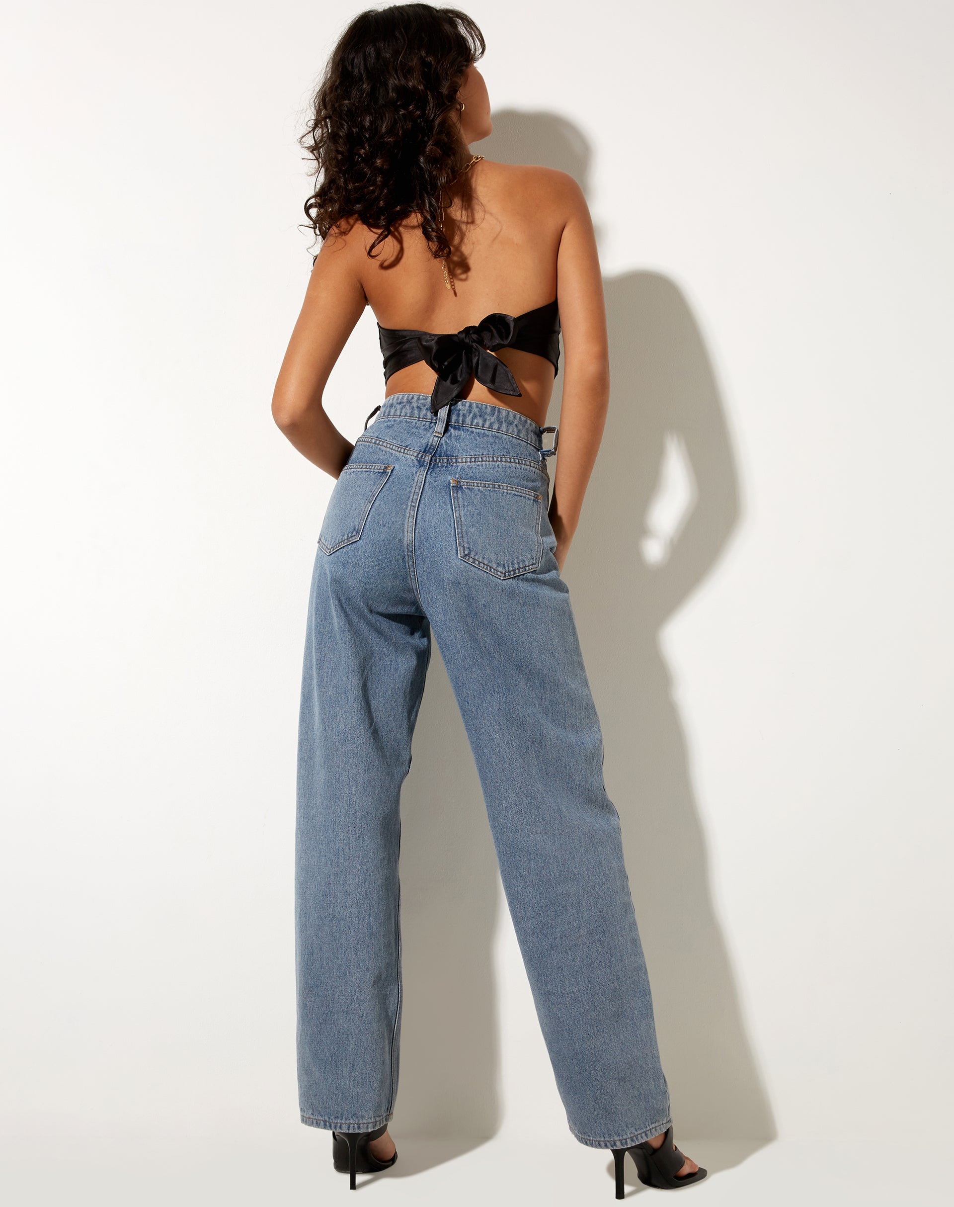 Immagine di Nolda Crop Top in raso nero