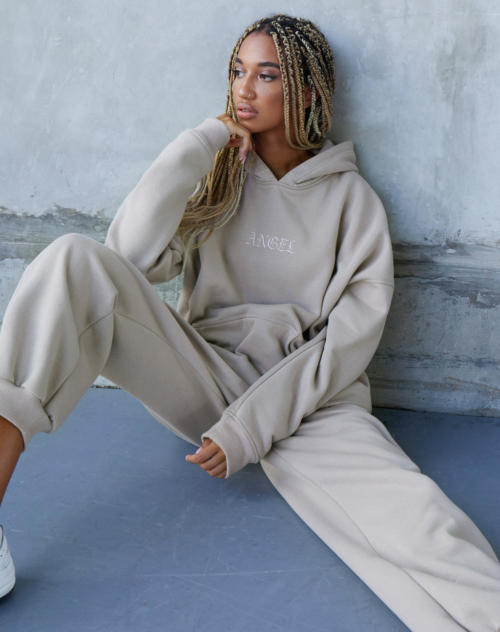 Felpa con cappuccio oversize con stampa 'Angel' color fungo