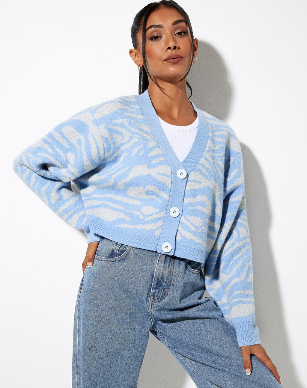 Olina Cropped Cardi in blu zebrato grigio