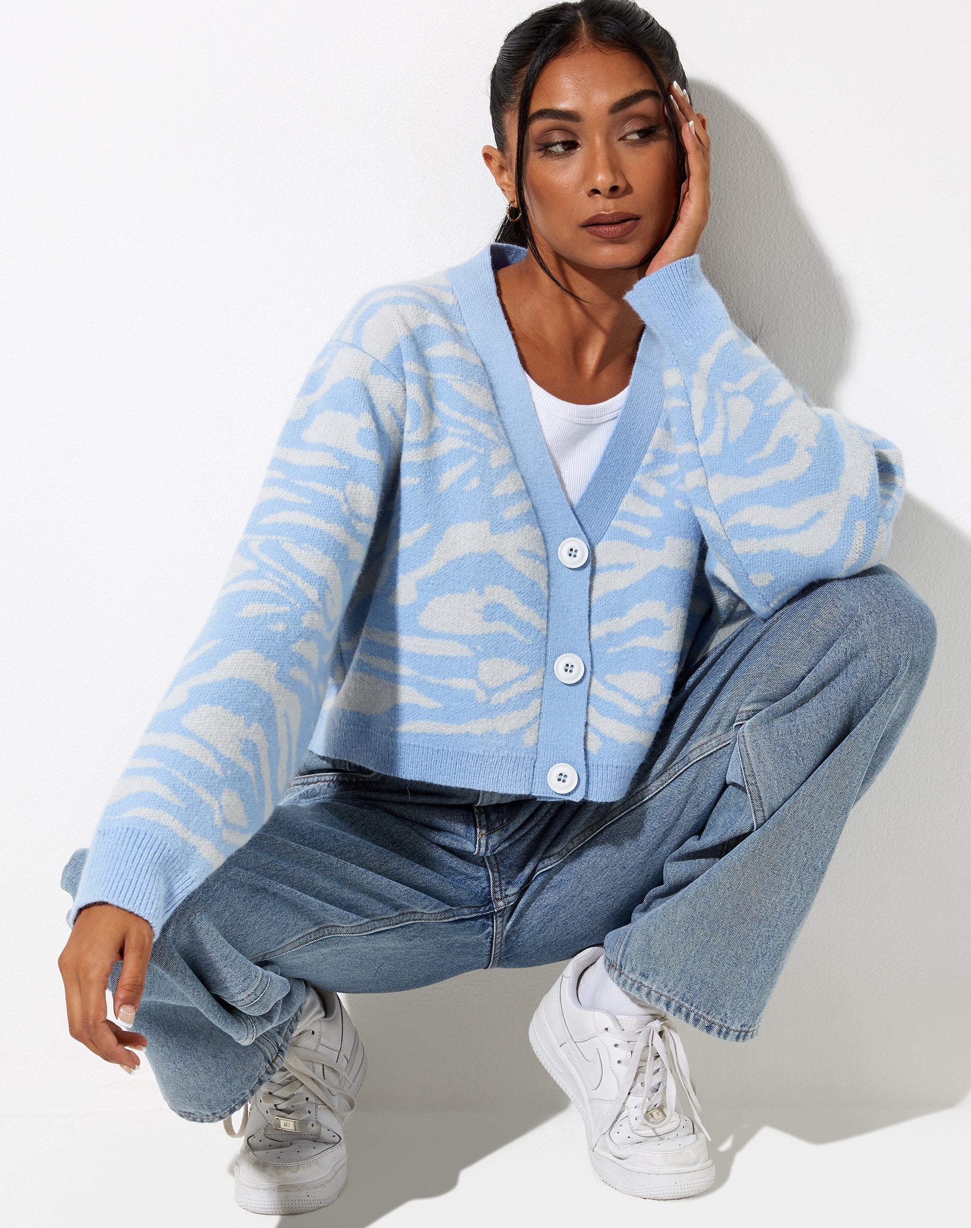 Immagine di Olina Cropped Cardi in Zebra Blue Grey