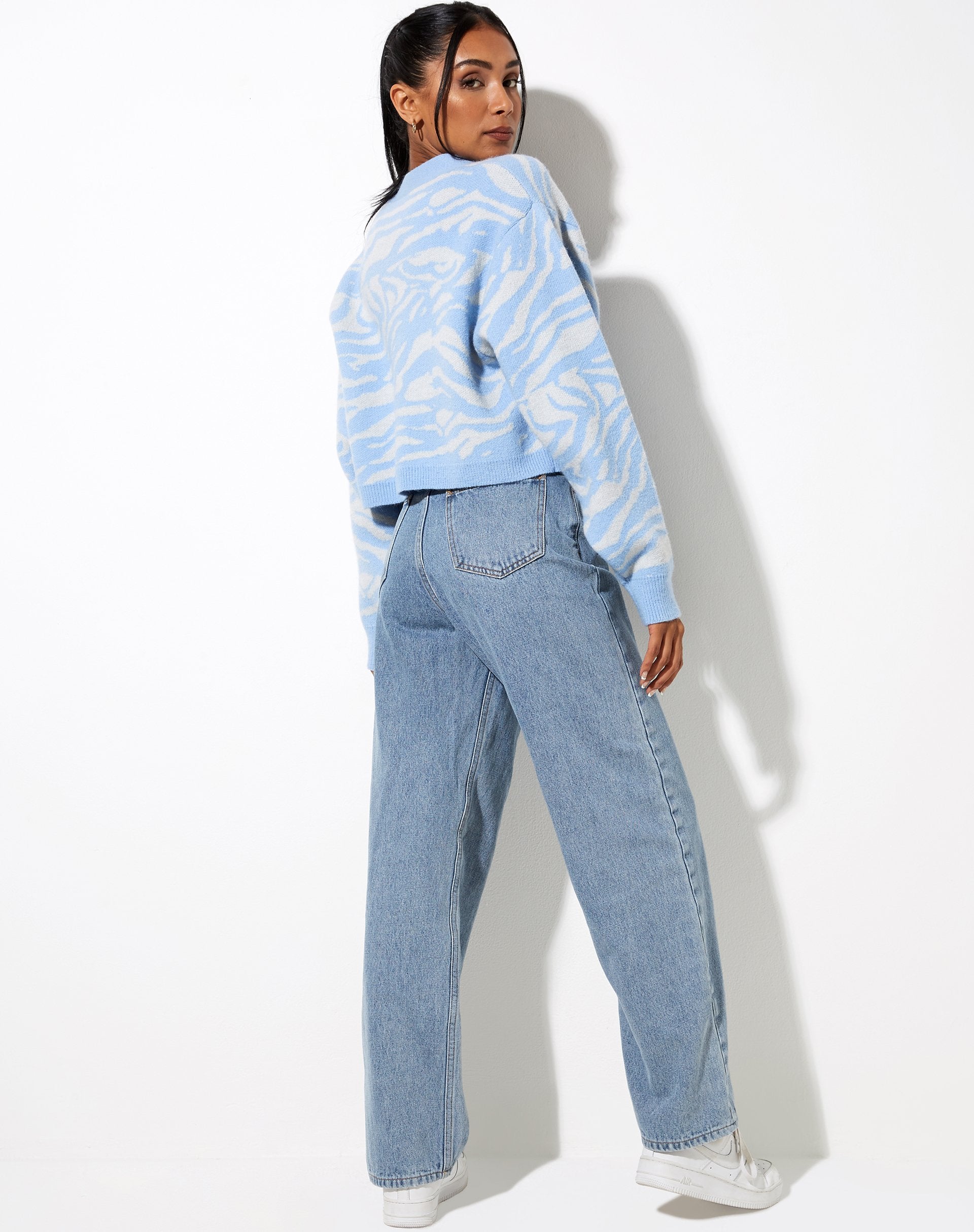 Immagine di Olina Cropped Cardi in Zebra Blue Grey