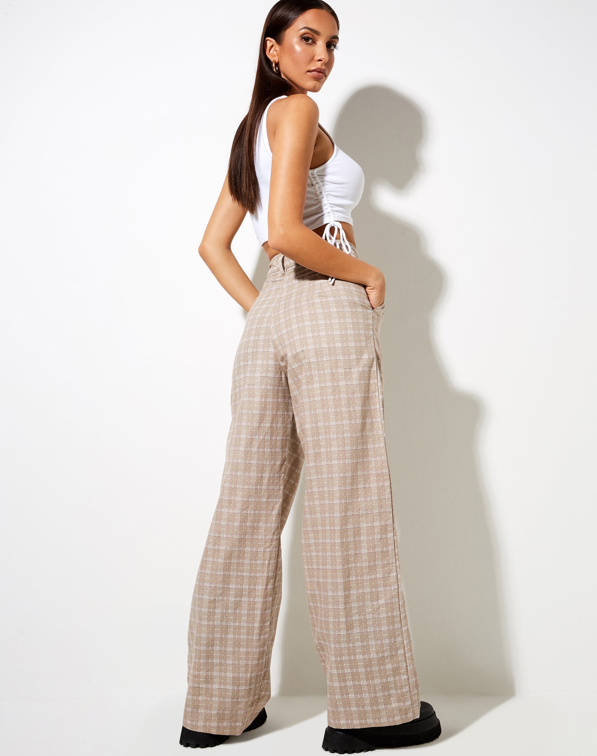 Immagine di Onfal Pantaloni a gamba larga in Taupe Check