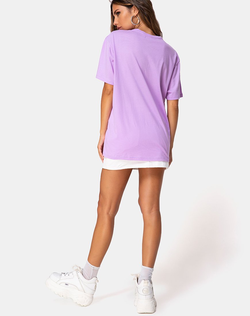 Immagine della t-shirt basic oversize in lilla con ricamo a forma di angelo