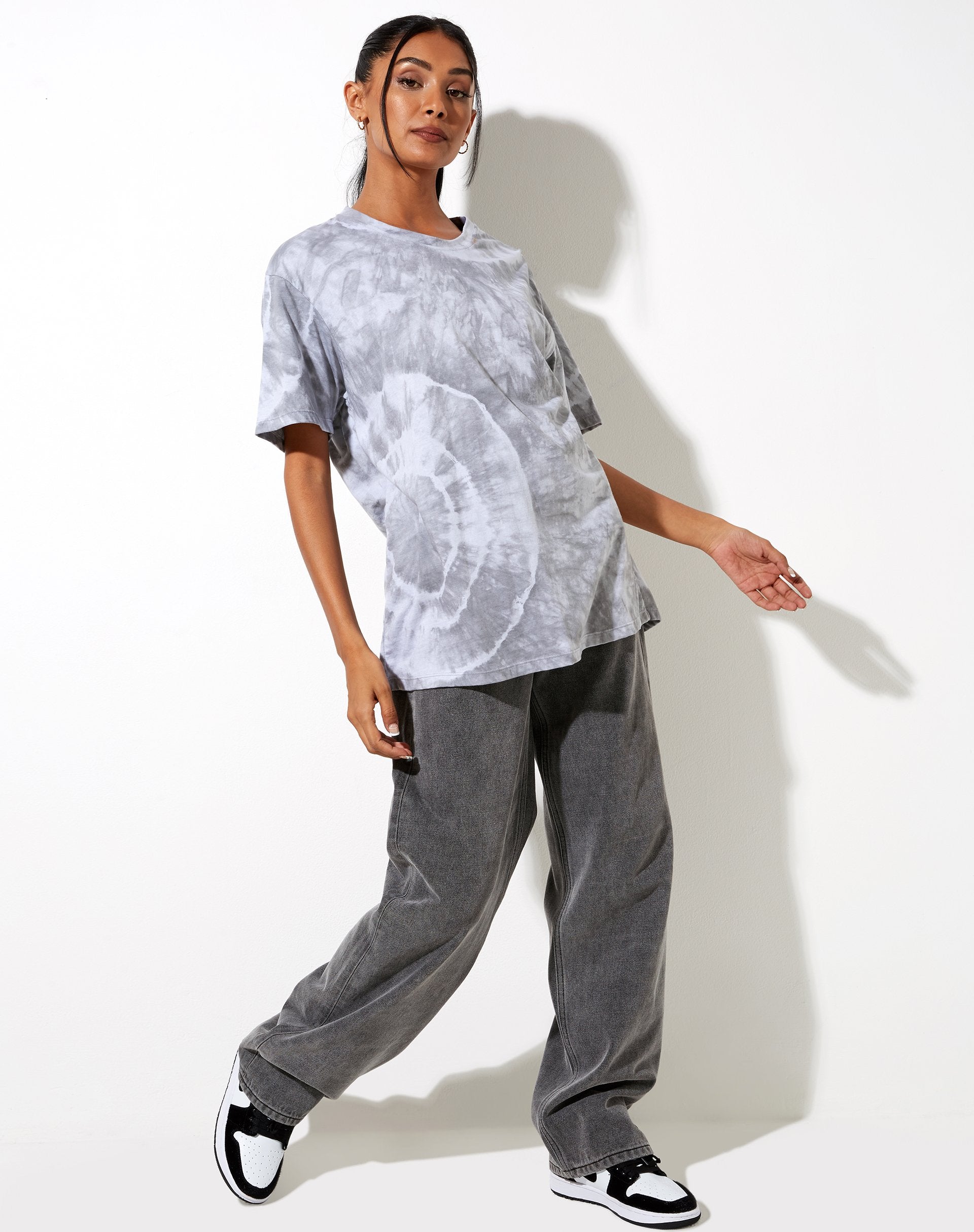 Immagine della t-shirt basic oversize in Lunar Rock Radial Tie Dye