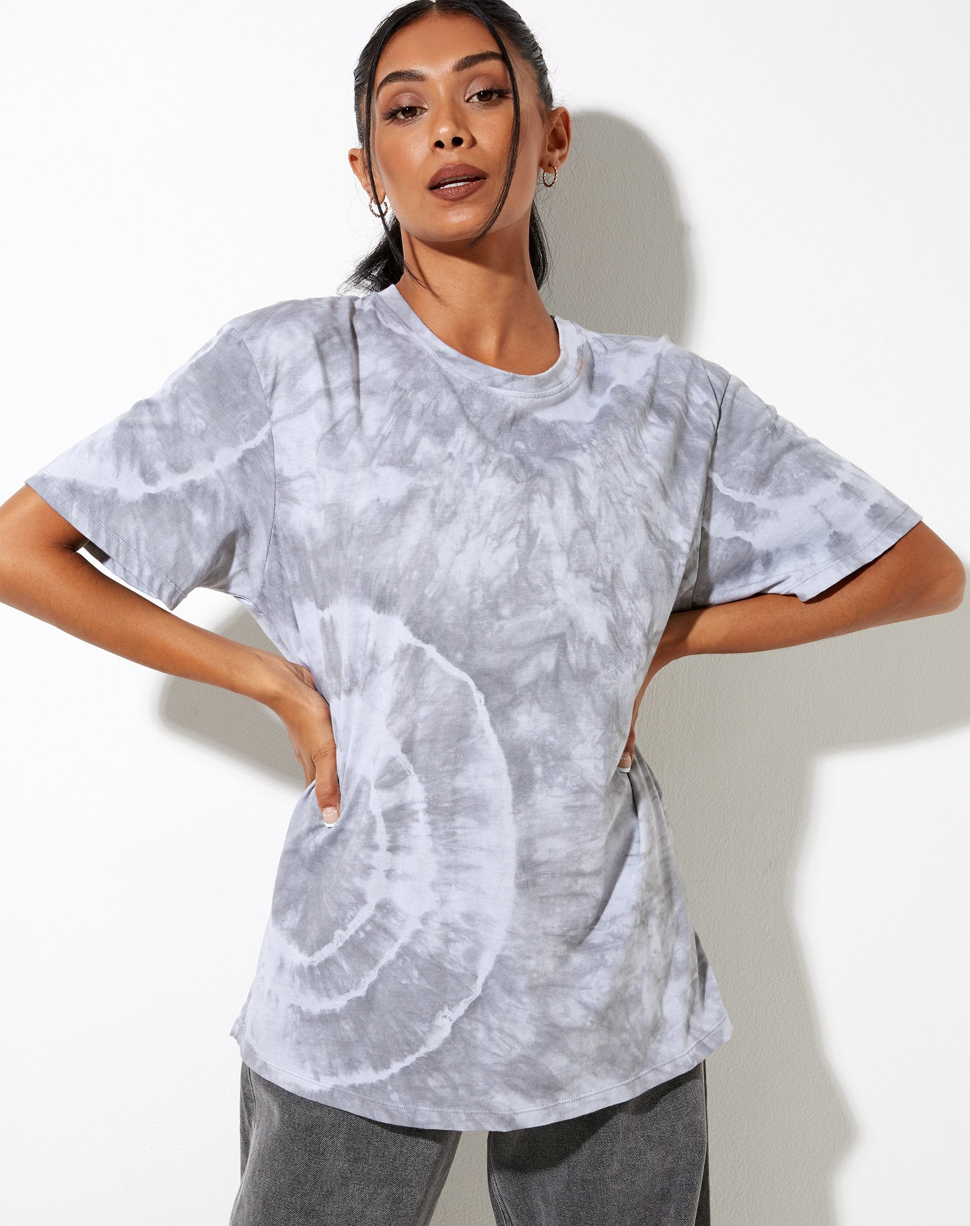 Immagine della t-shirt basic oversize in Lunar Rock Radial Tie Dye