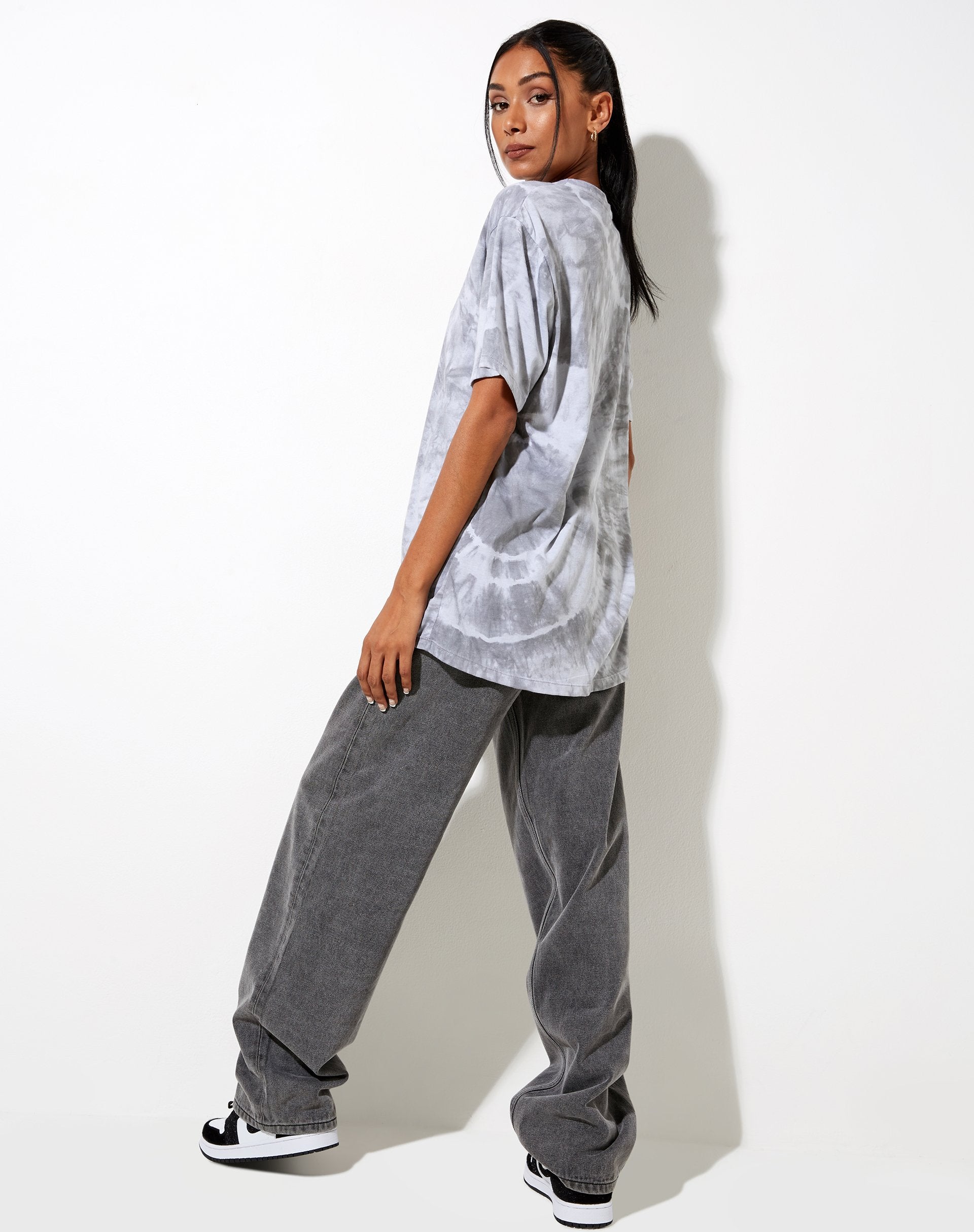 Immagine della t-shirt basic oversize in Lunar Rock Radial Tie Dye