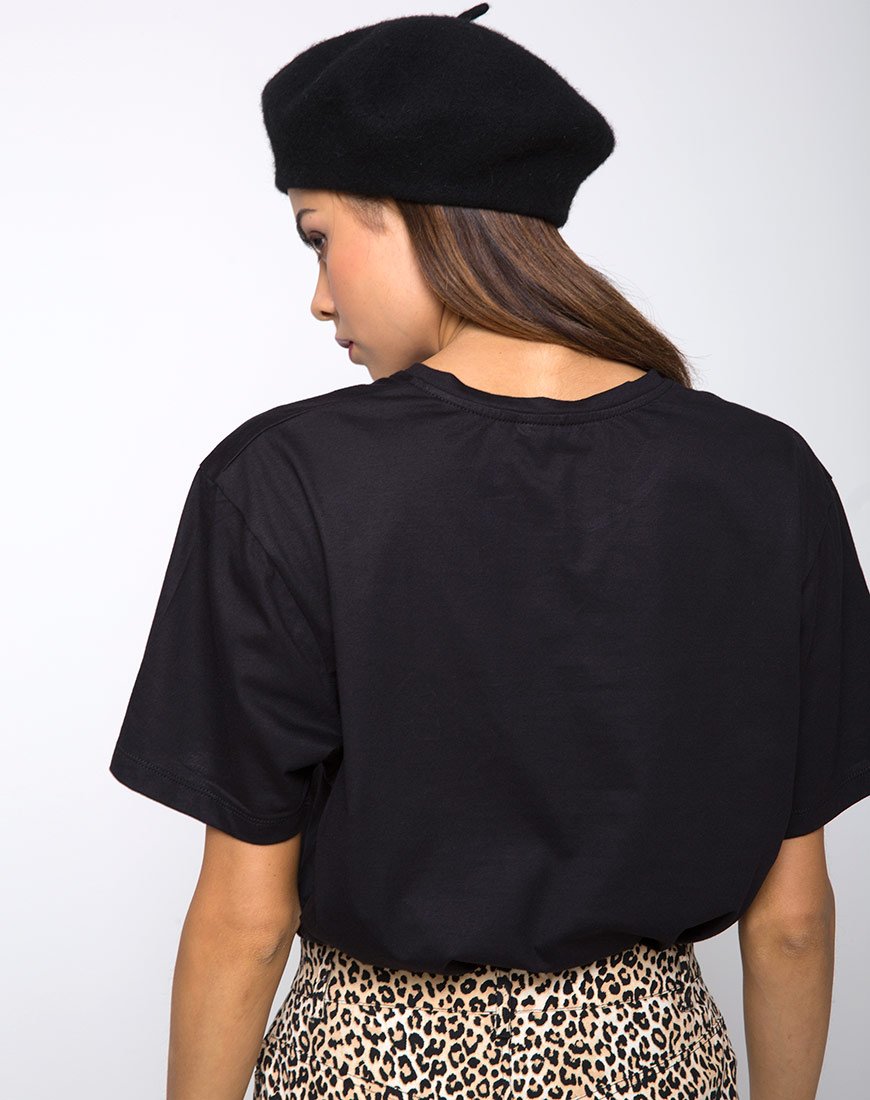 Immagine della t-shirt oversize Basic in nero Rebel Girls