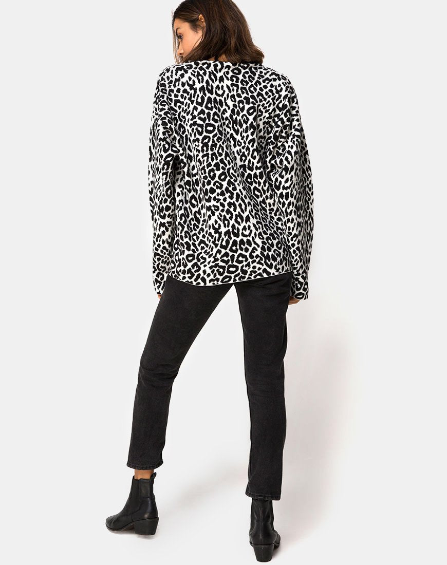 Immagine del cardigan oversize in maglia animalier
