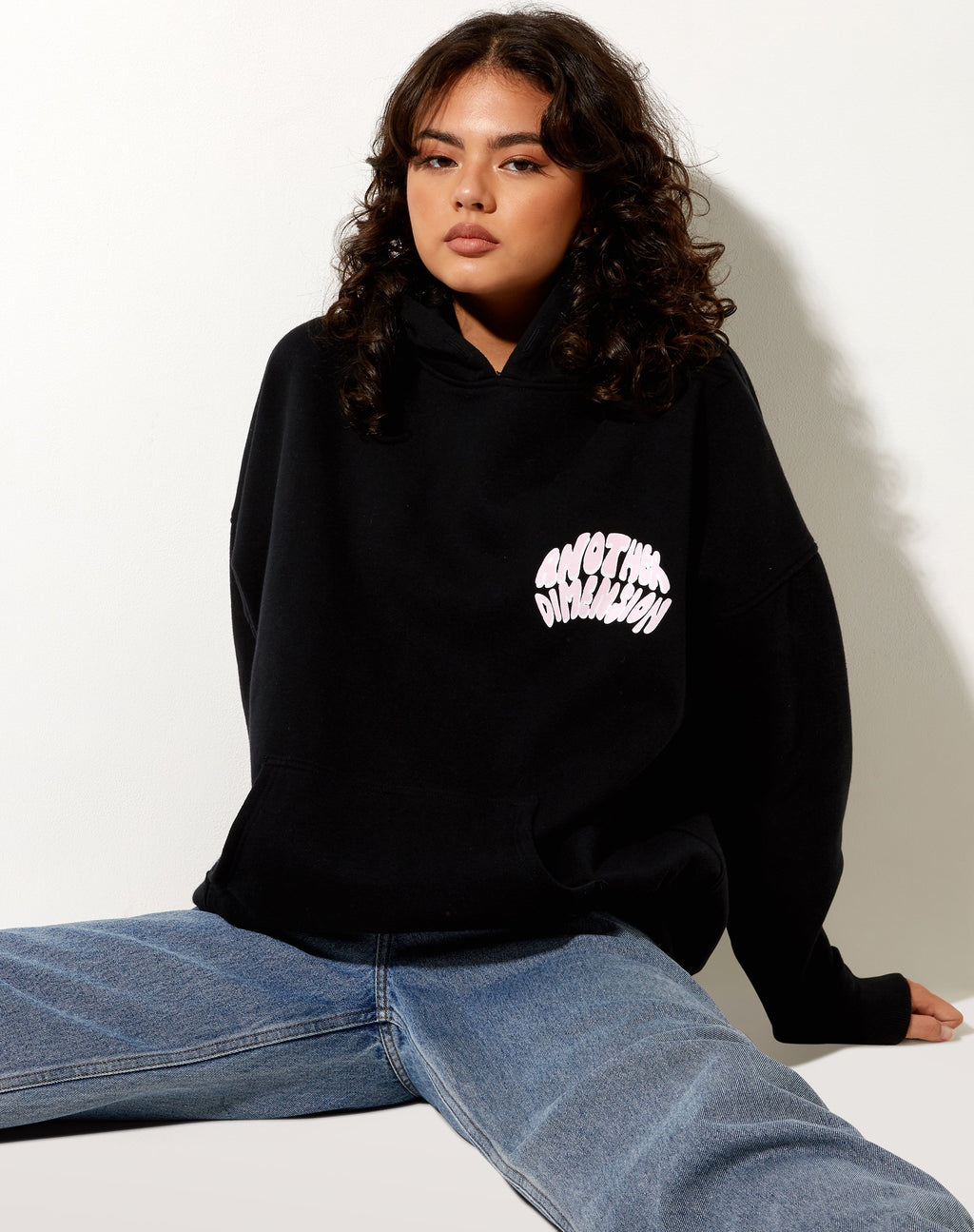 Felpa con cappuccio oversize in nero Another Dimension