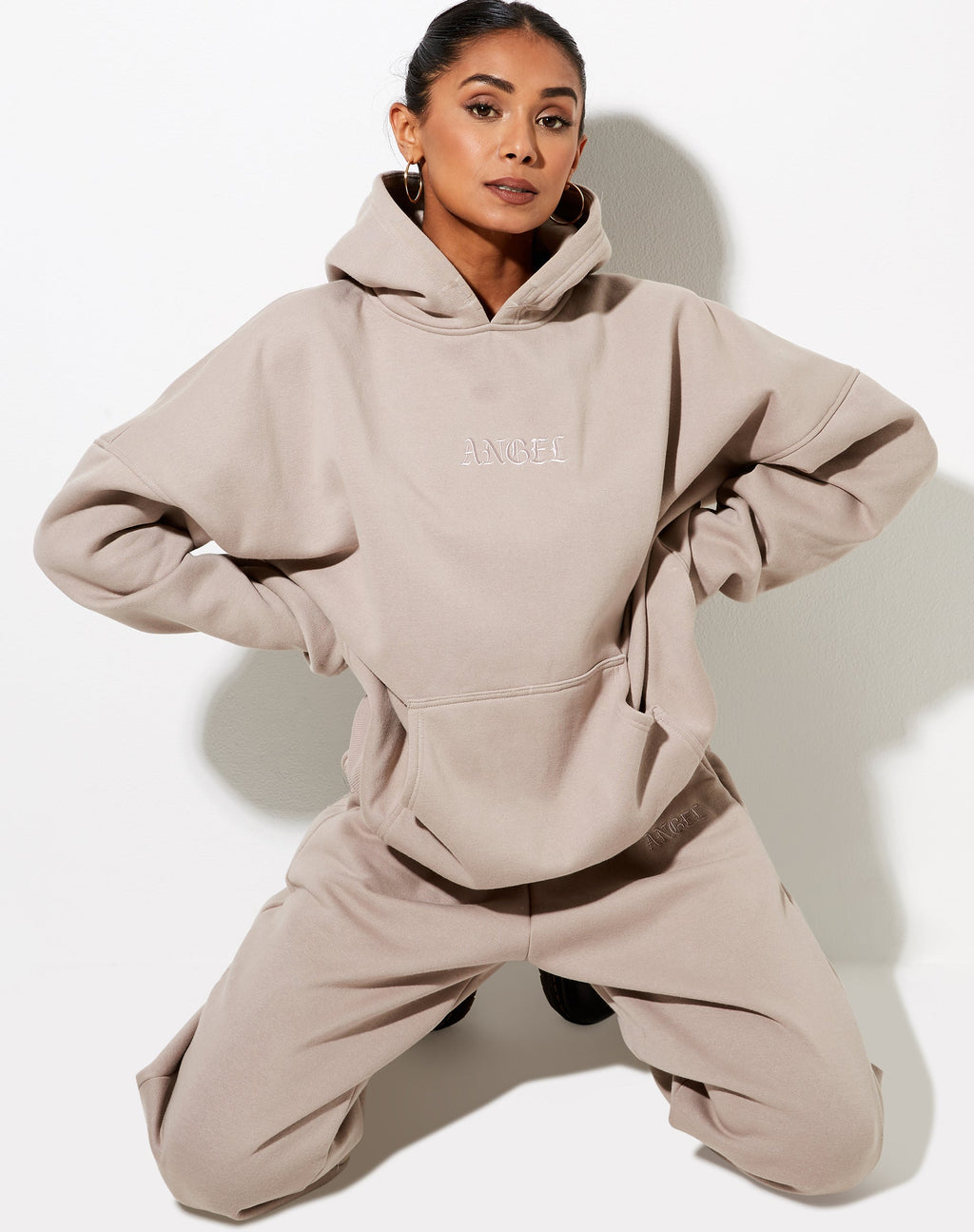 Felpa con cappuccio oversize con stampa 'Angel' color fungo