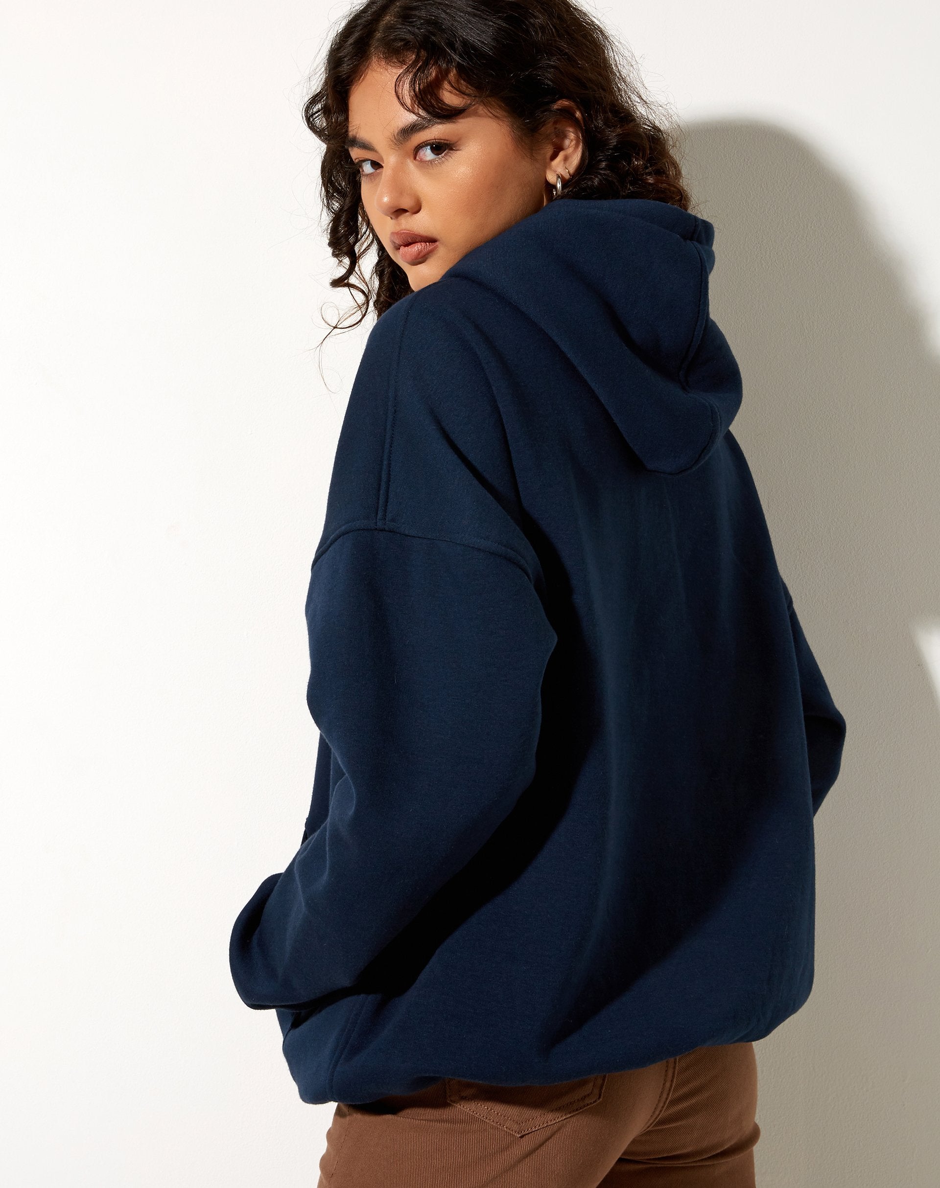 Immagine della felpa con cappuccio oversize in Pony Club Mix Embro Navy