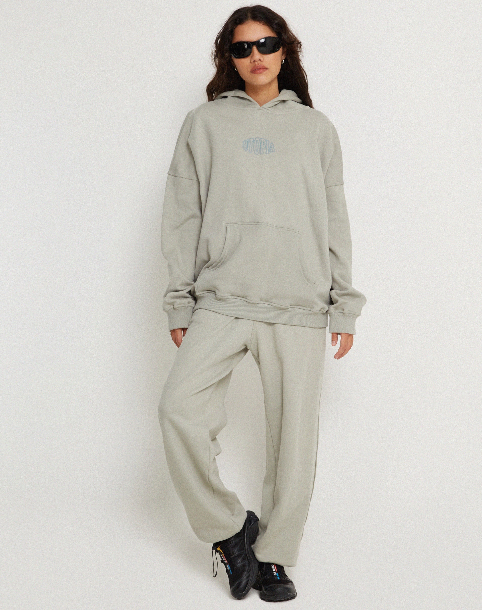 immagine della felpa con cappuccio oversize in Surf Blue Utopia