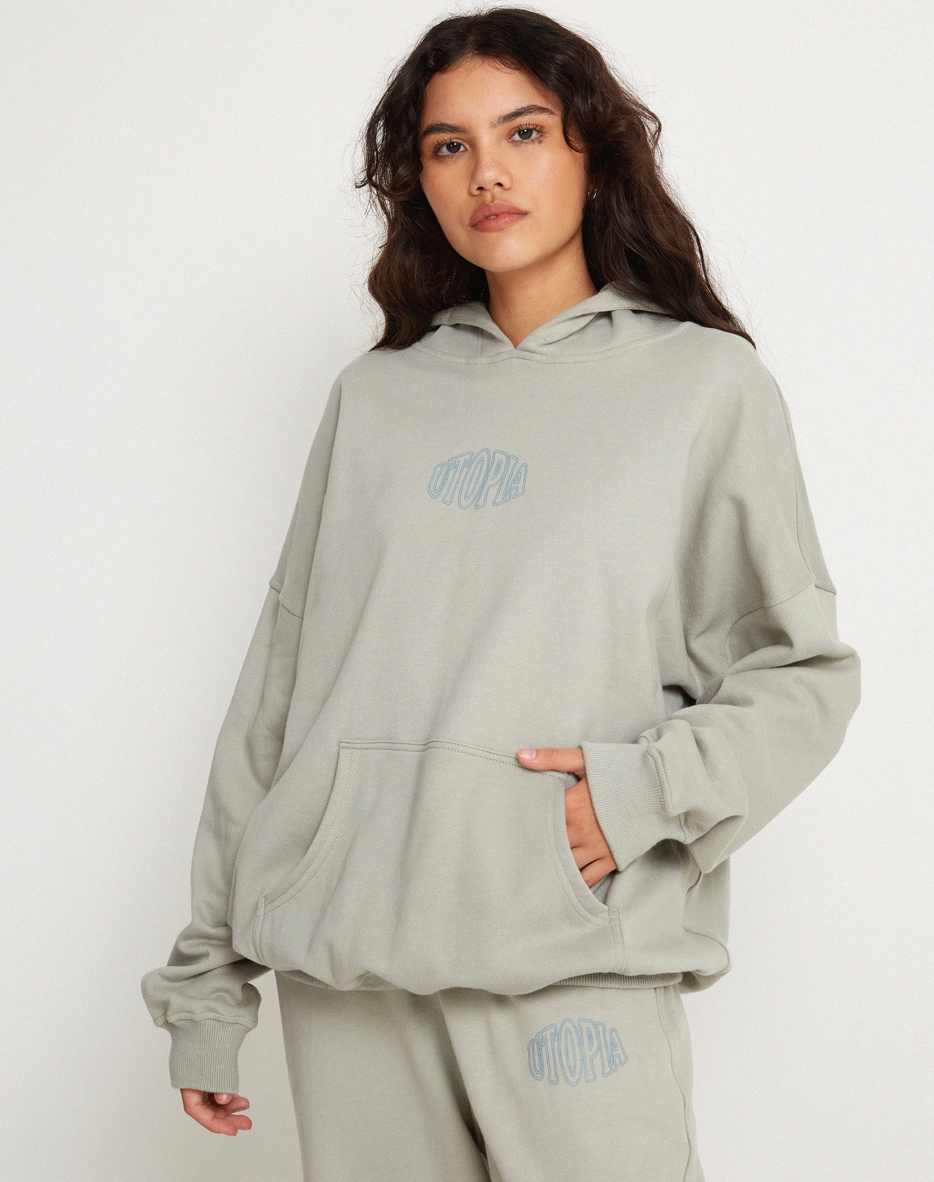 immagine della felpa con cappuccio oversize in Surf Blue Utopia