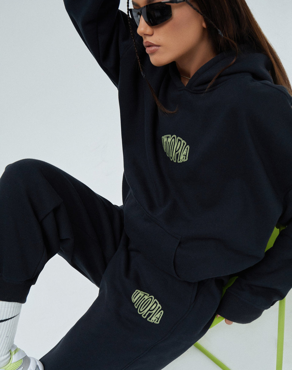 Felpa con cappuccio oversize in Utopia nera