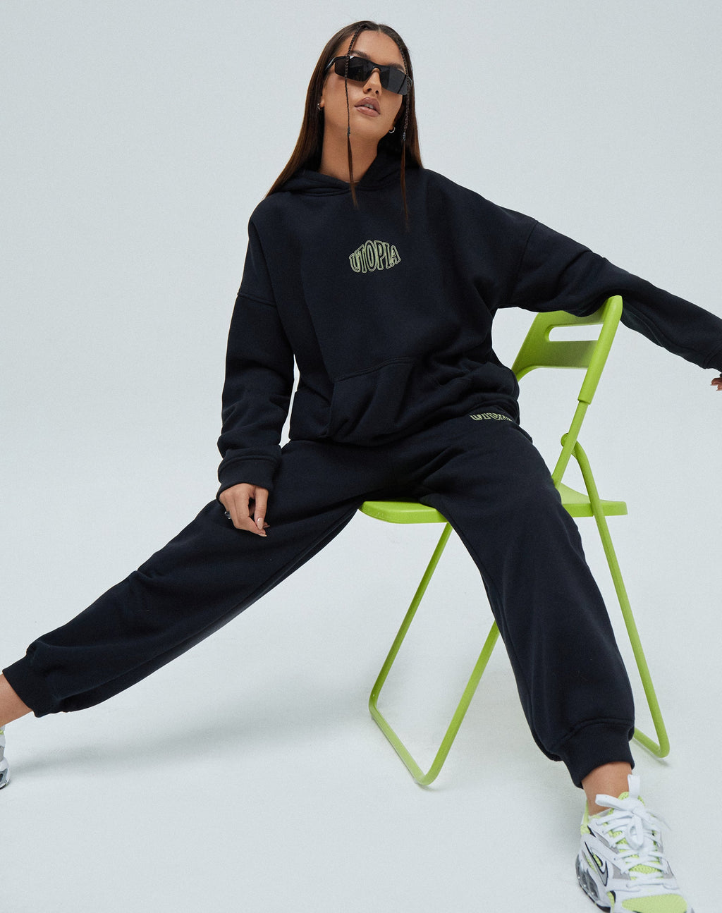Felpa con cappuccio oversize in Utopia nera