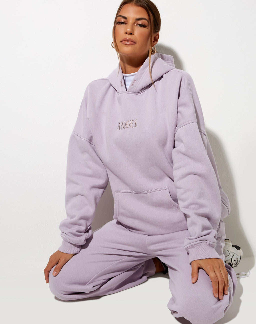 Felpa con cappuccio oversize con ricamo "Angel" in viola