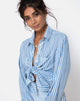 Immagine della camicia Oxford a righe basic blu e bianca