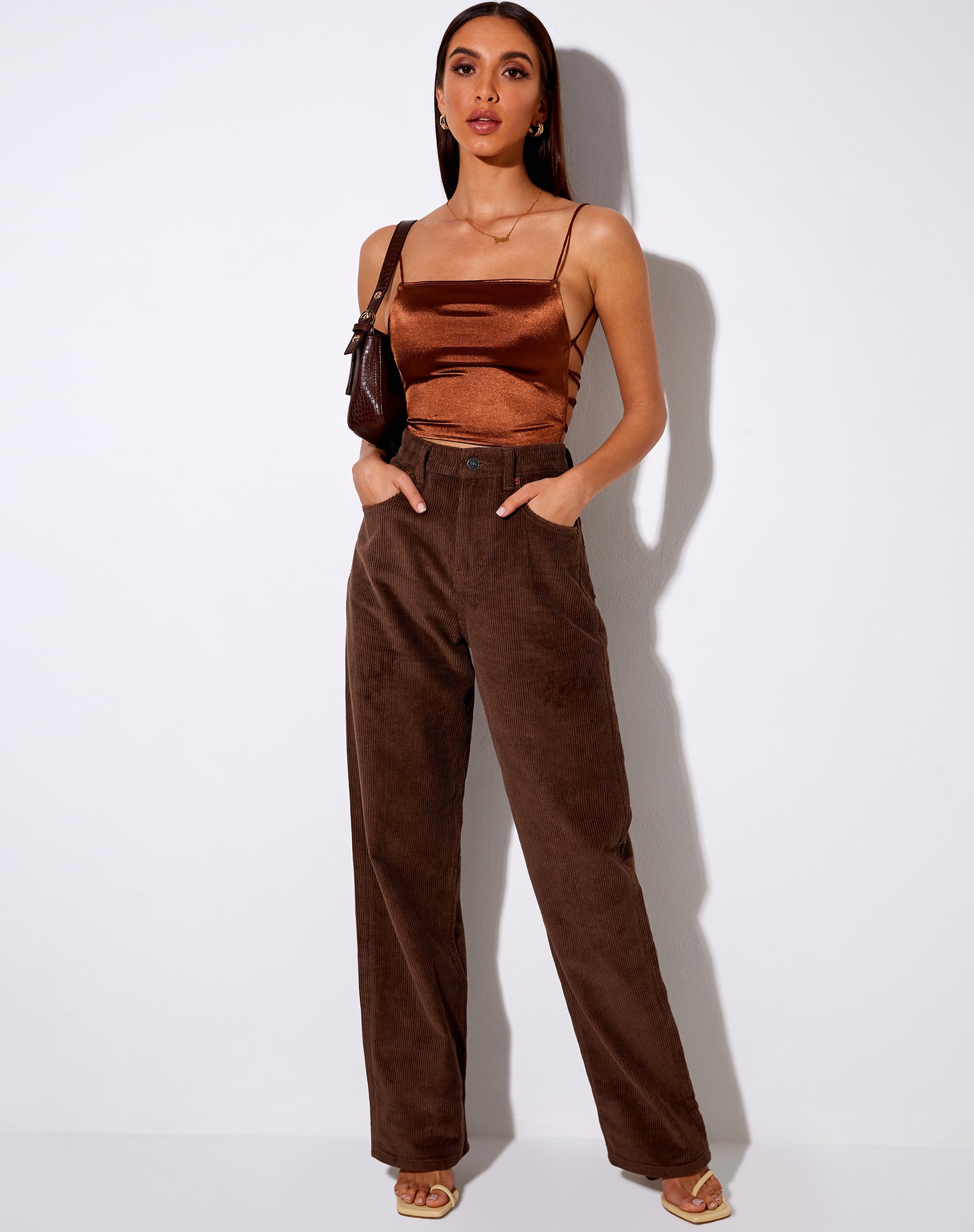 Immagine di Ozka Crop Top in raso cioccolato