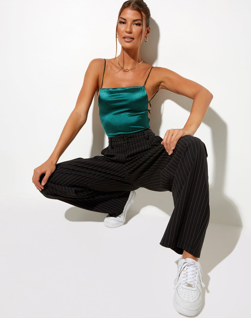 Crop Top Ozka in raso verde bosco