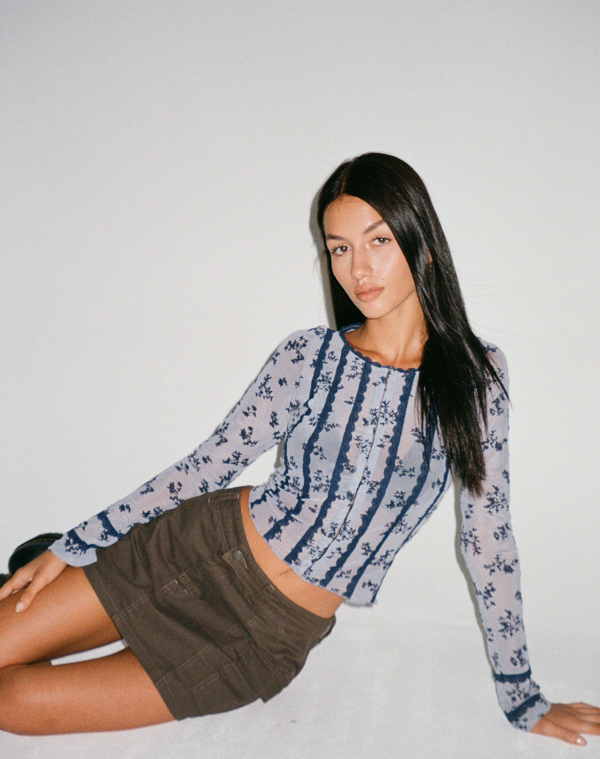 immagine di Panca Mesh Cardi in azzurro e nero con floccatura botanica