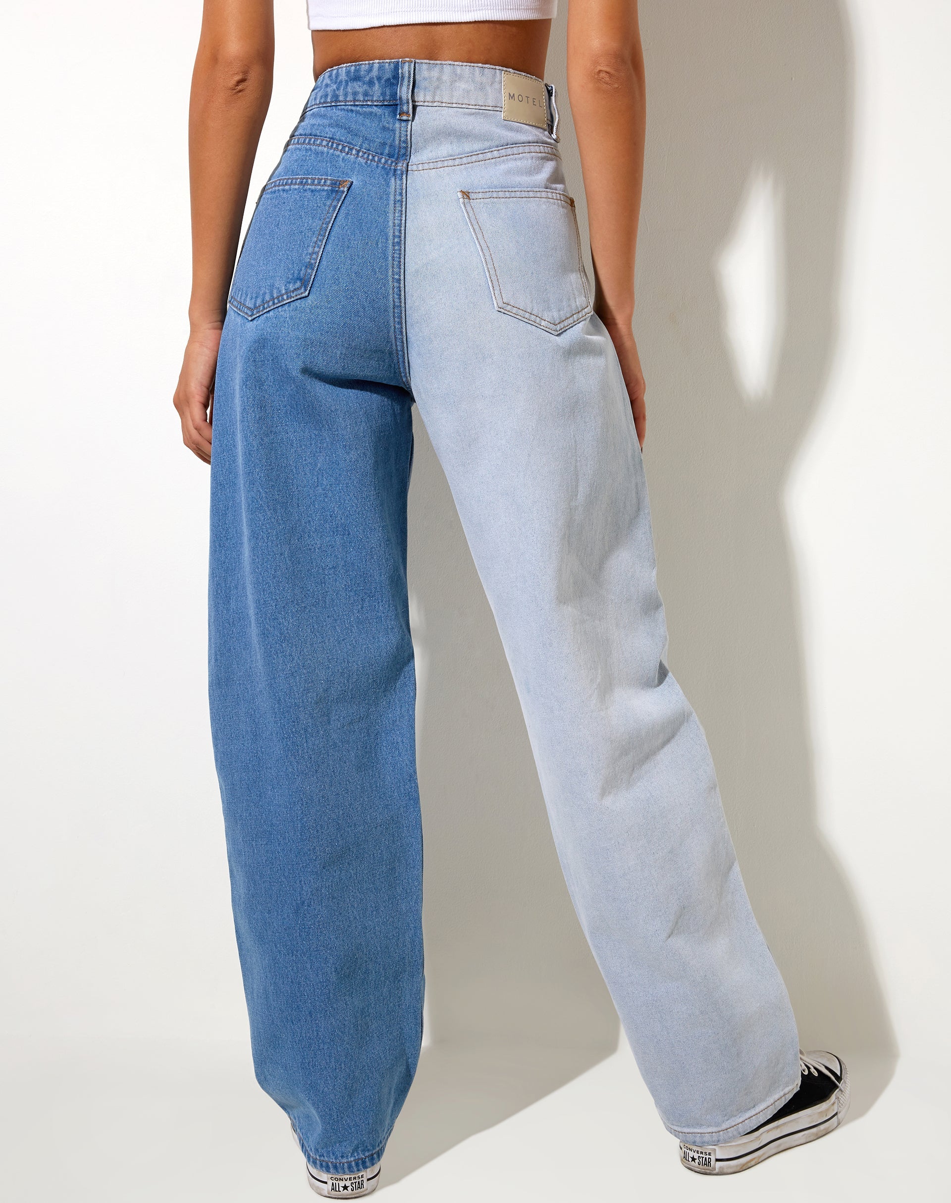 Immagine di Half and Half Parallel Jean in Light Wash e Bleach Denim