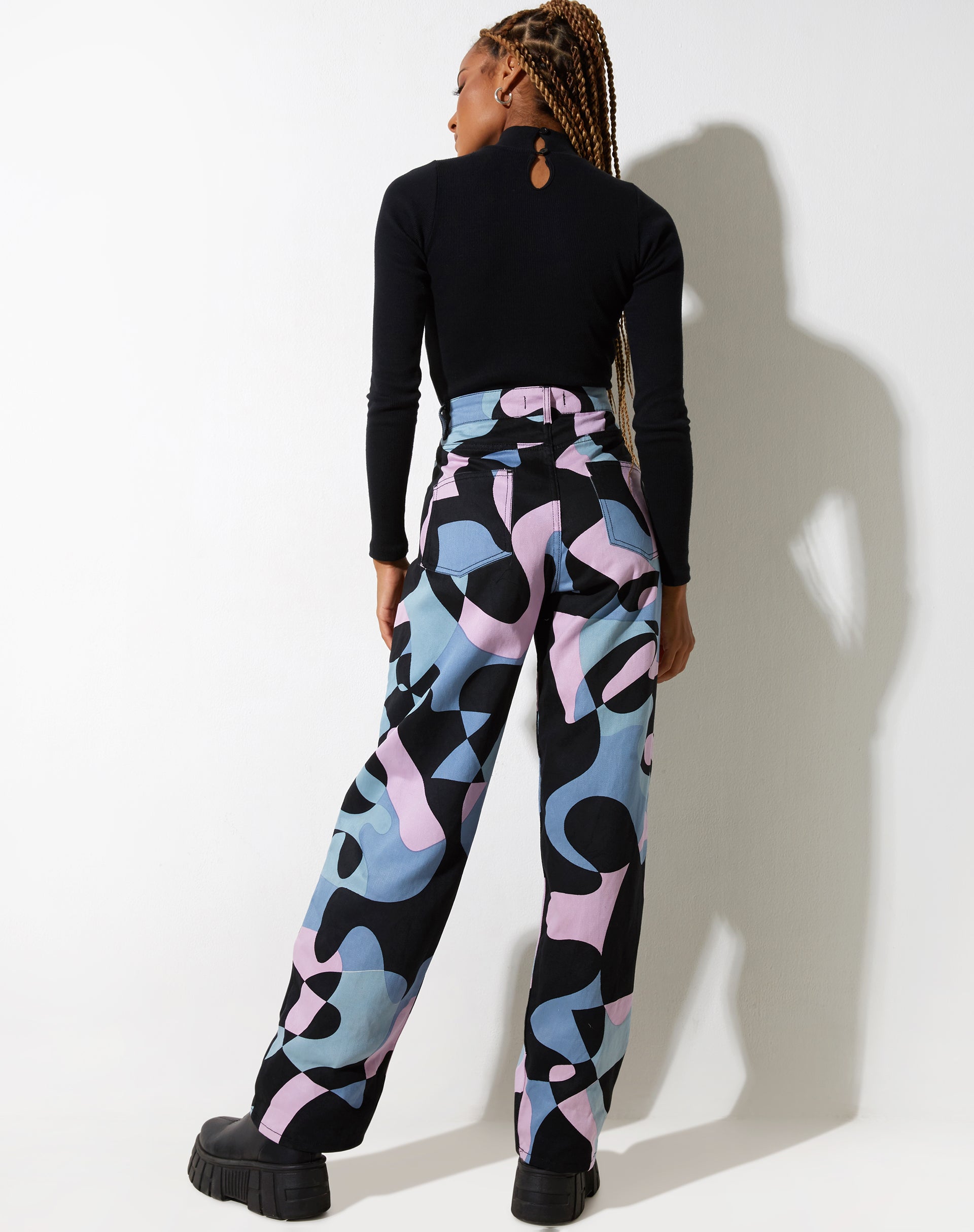 Jeans Parallel in viola astratto