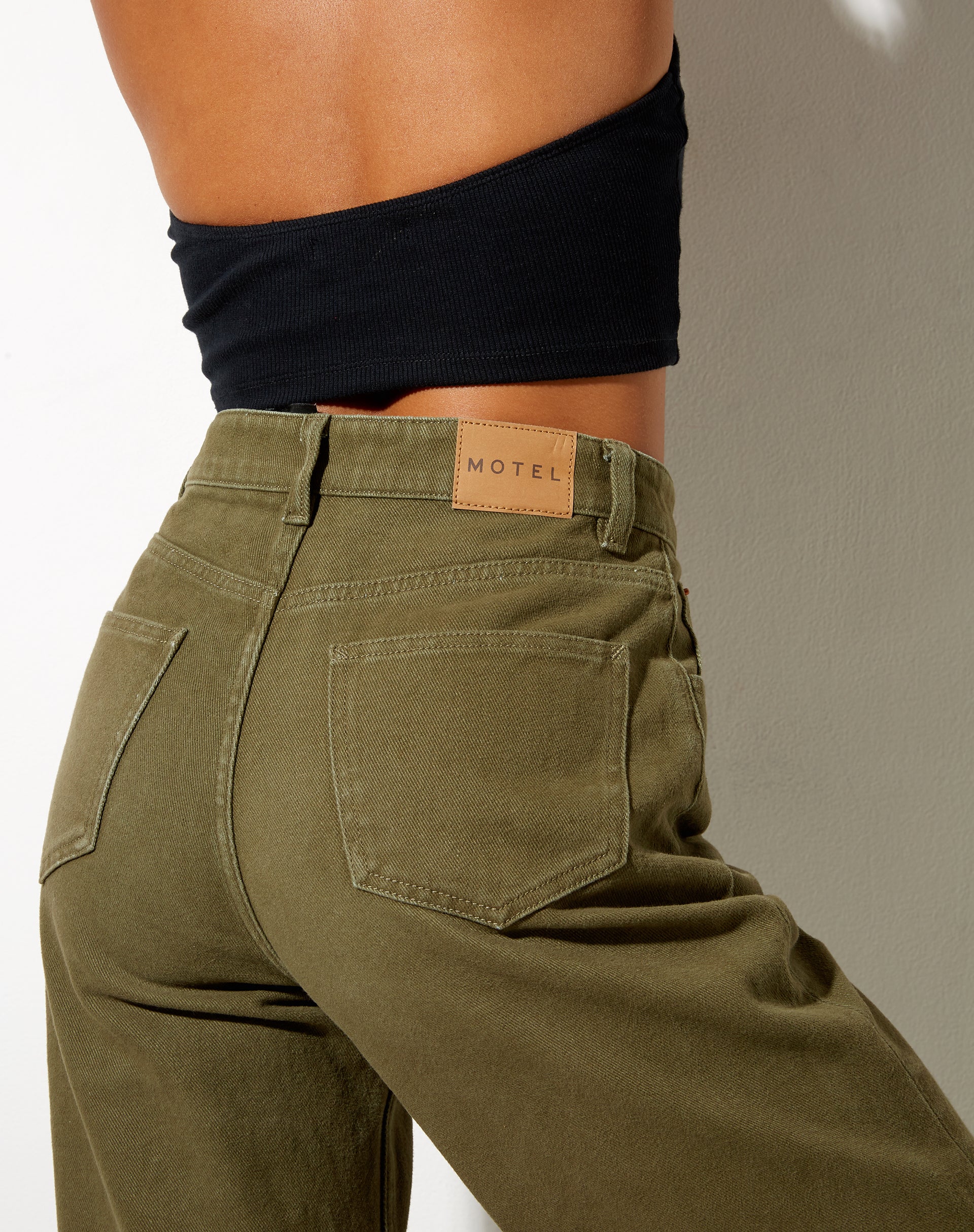 Immagine di Parallel Jeans in Khaki Green