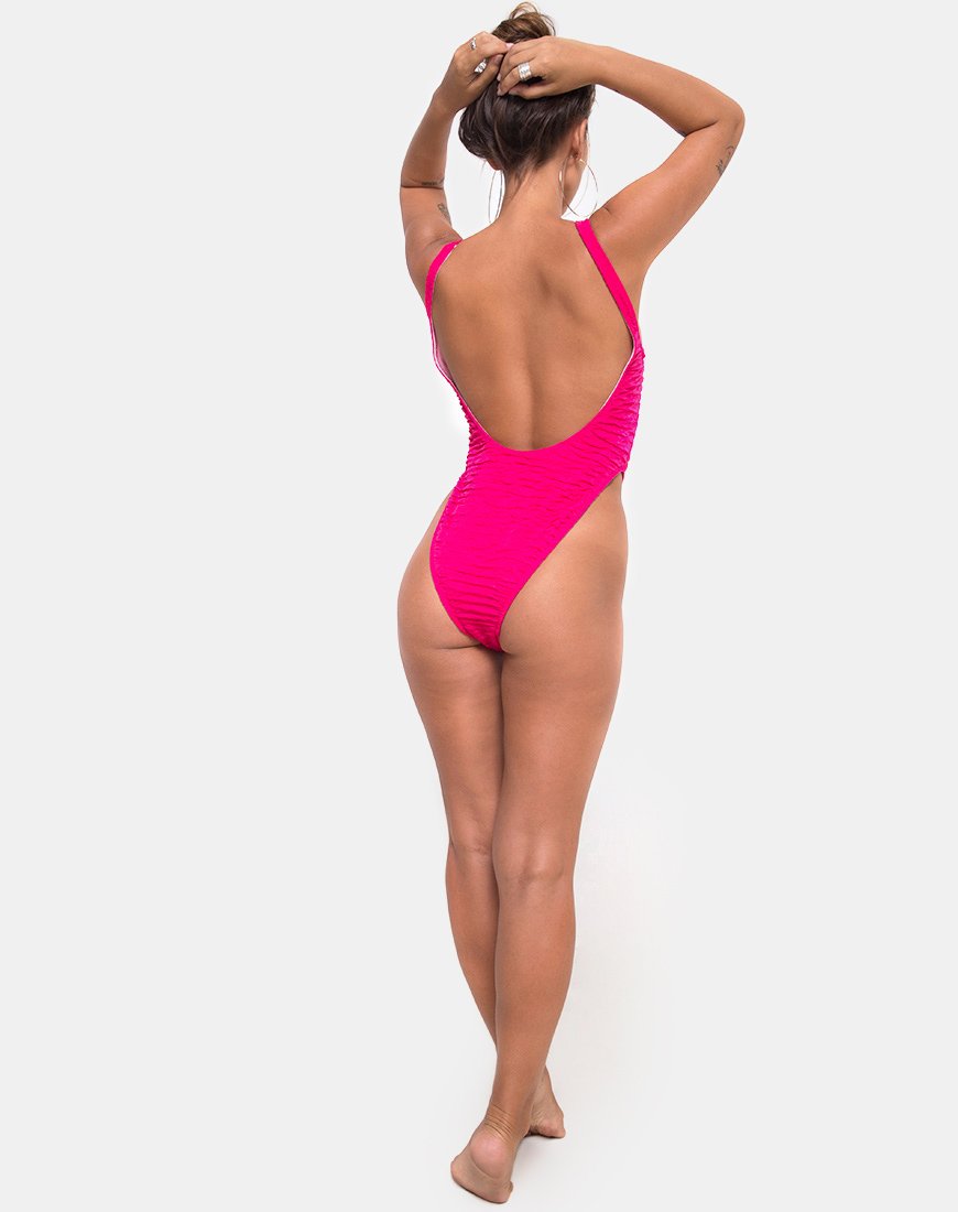 Immagine di Pollie Swimsuit in 80s Crinkle Pink Highlighter
