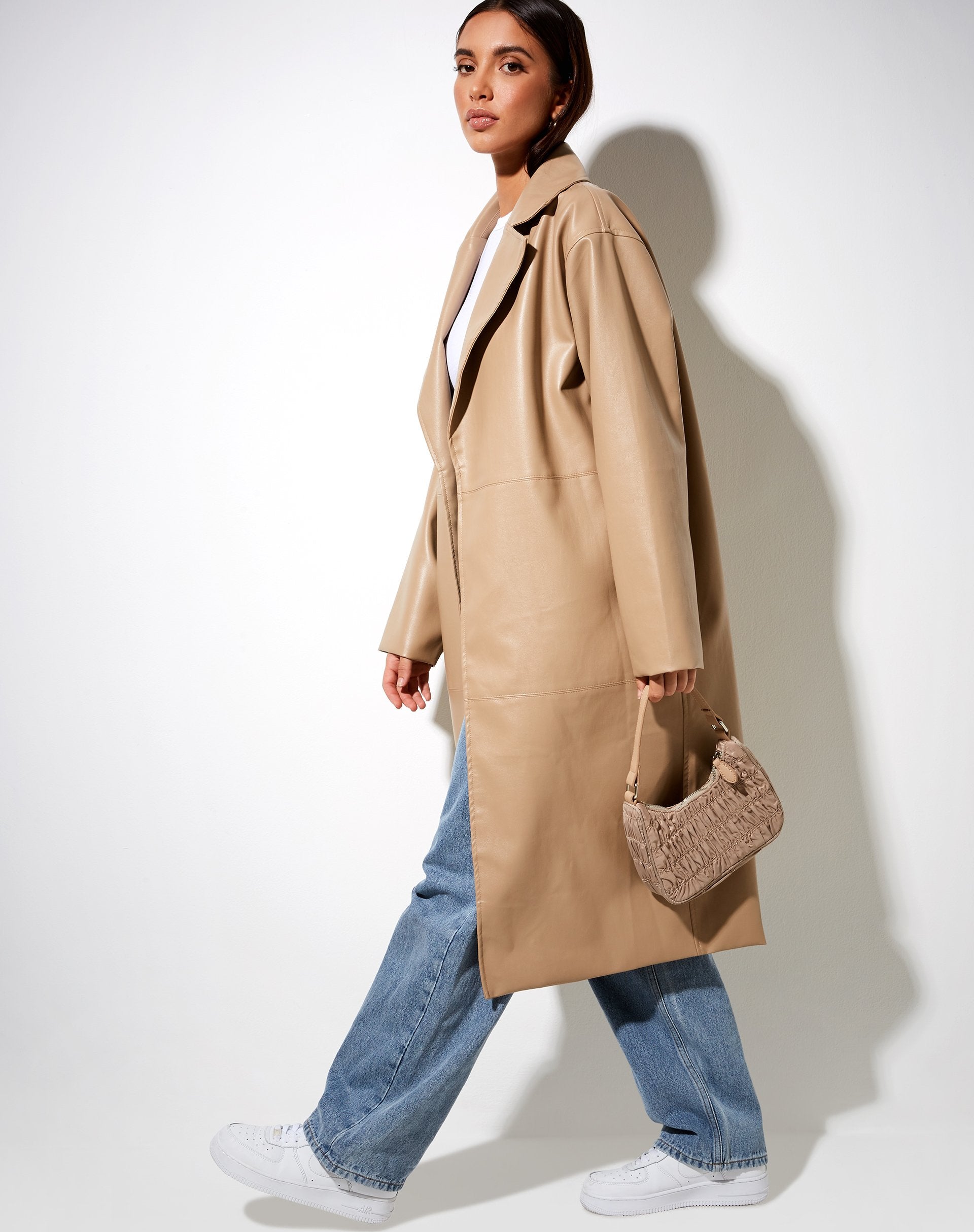 Immagine del cappotto Duster in PU Tan
