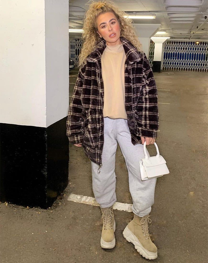 Cappotto Teddy in marrone con motivo a quadri