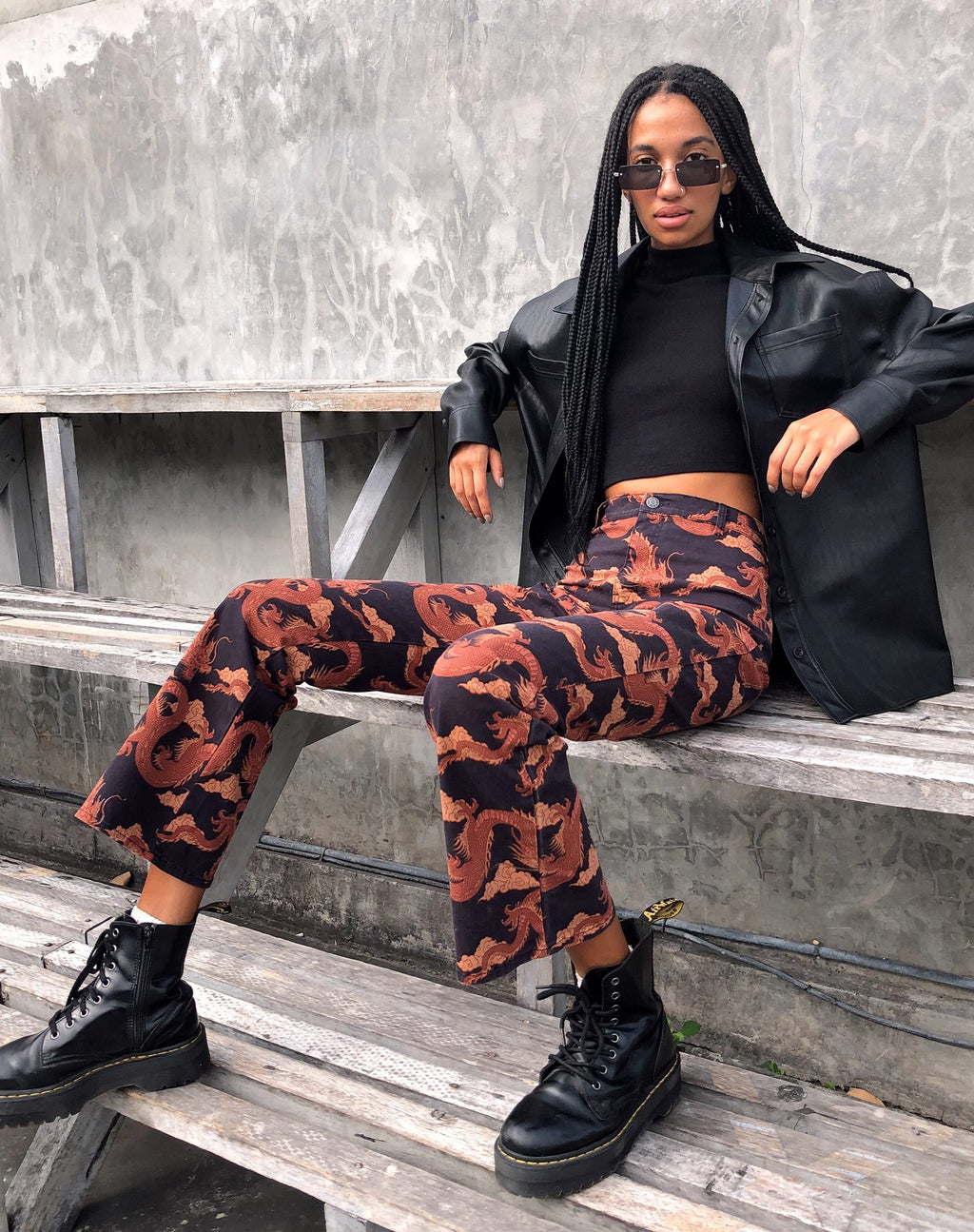 Pantaloni svasati Zoven in arancione tonale Dragon