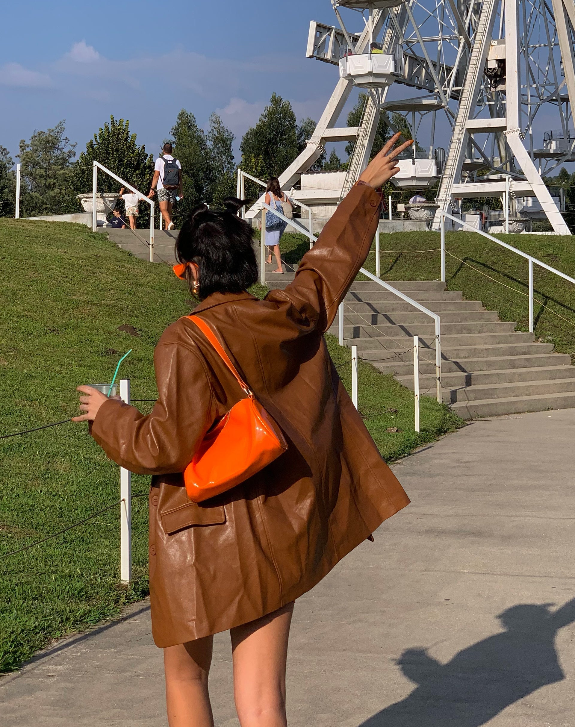 Immagine di MOTEL X IRIS Saken Blazer in PU Chocolate