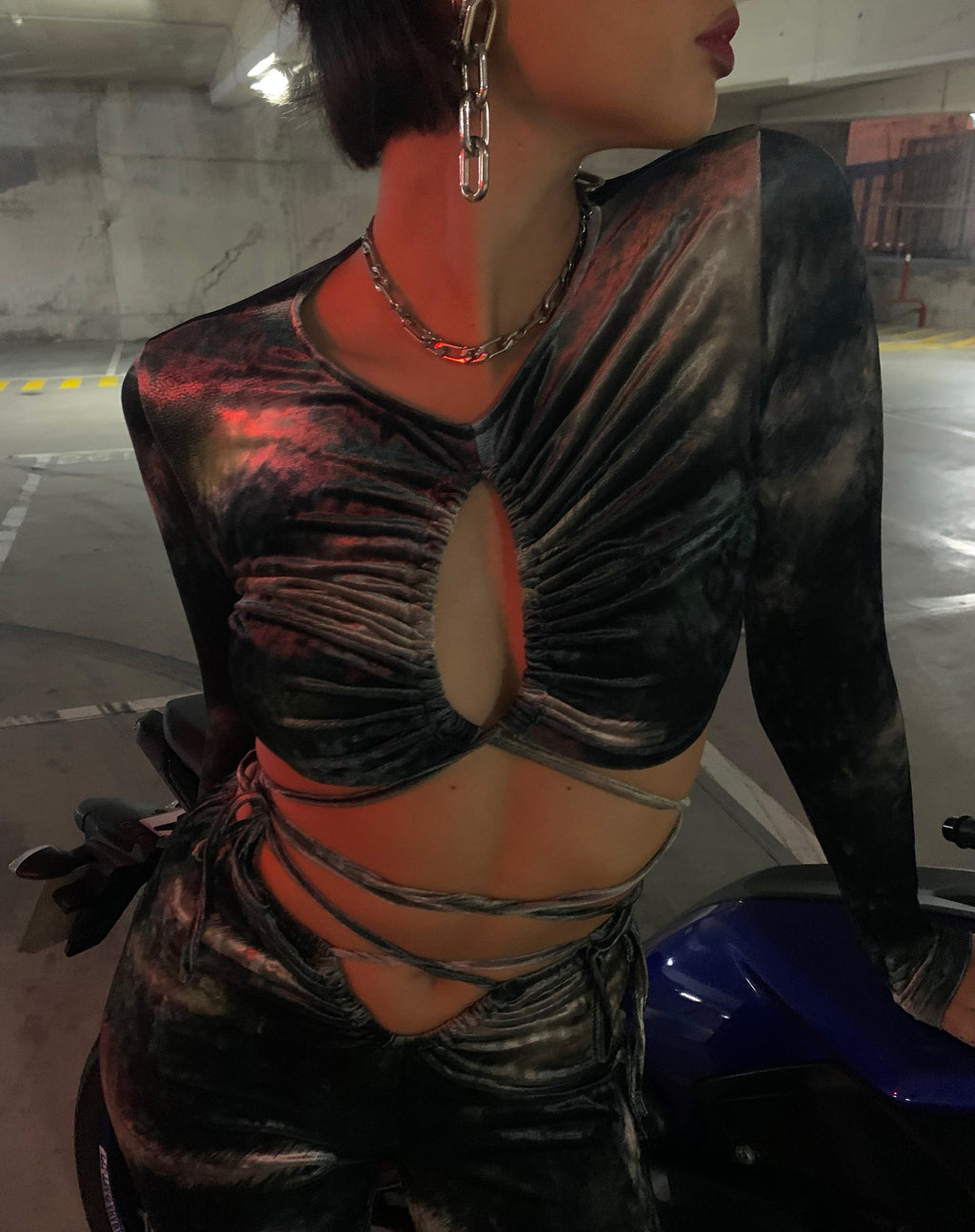 Crop Top Stivi in camo astratto
