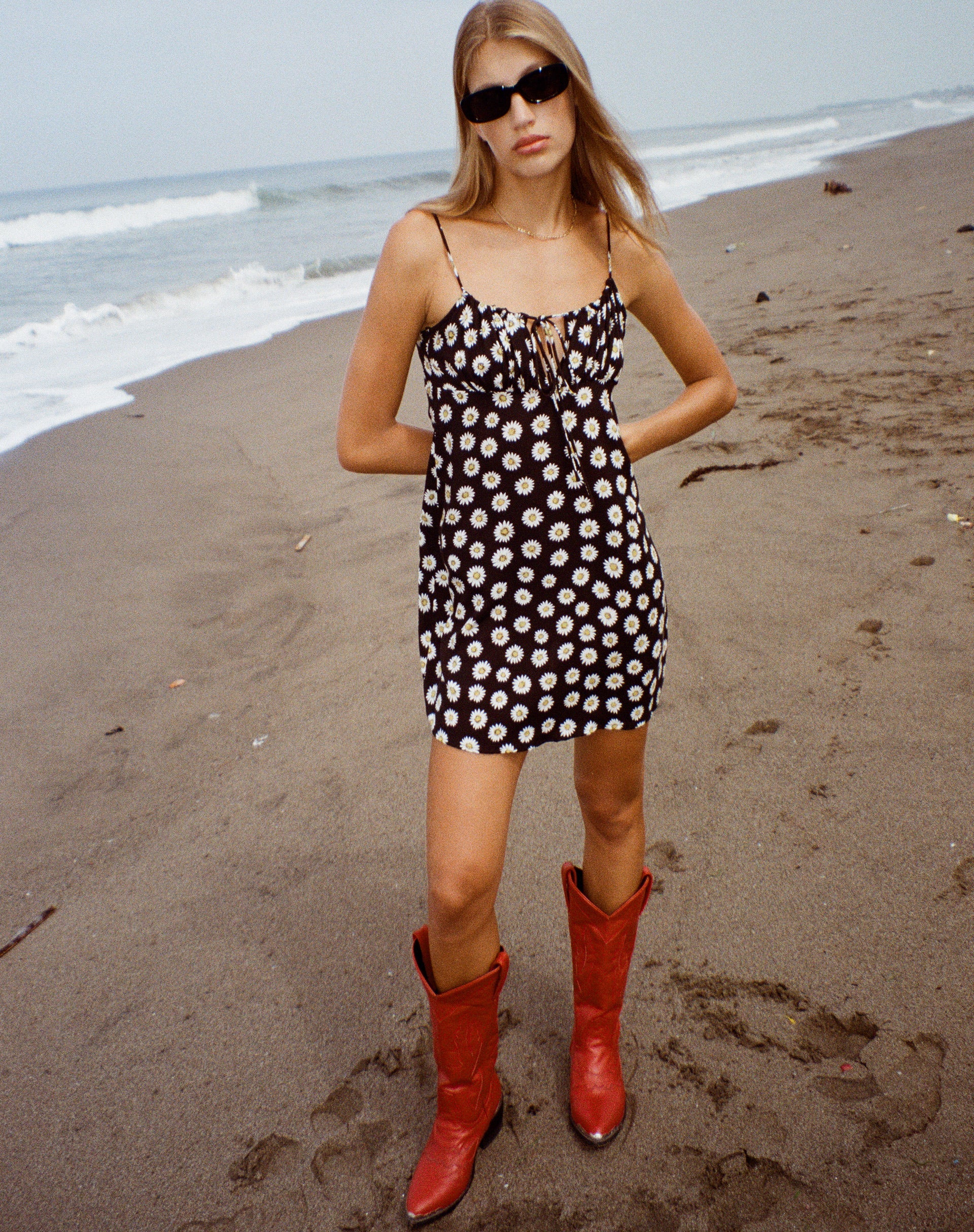 immagine di Mala Mini Dress in Grunge Daisy Nero