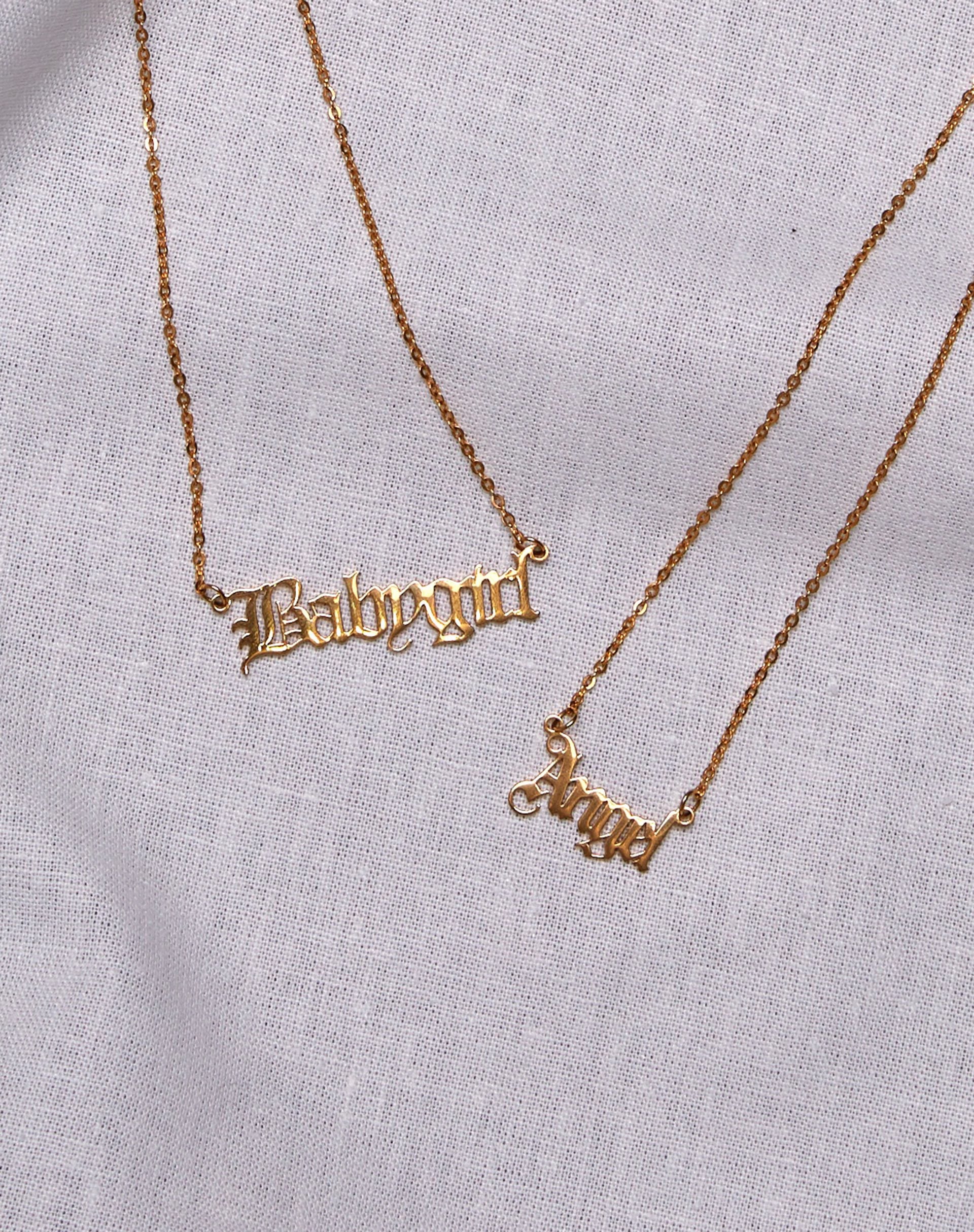 Immagine della collana "Baby Girl" in oro