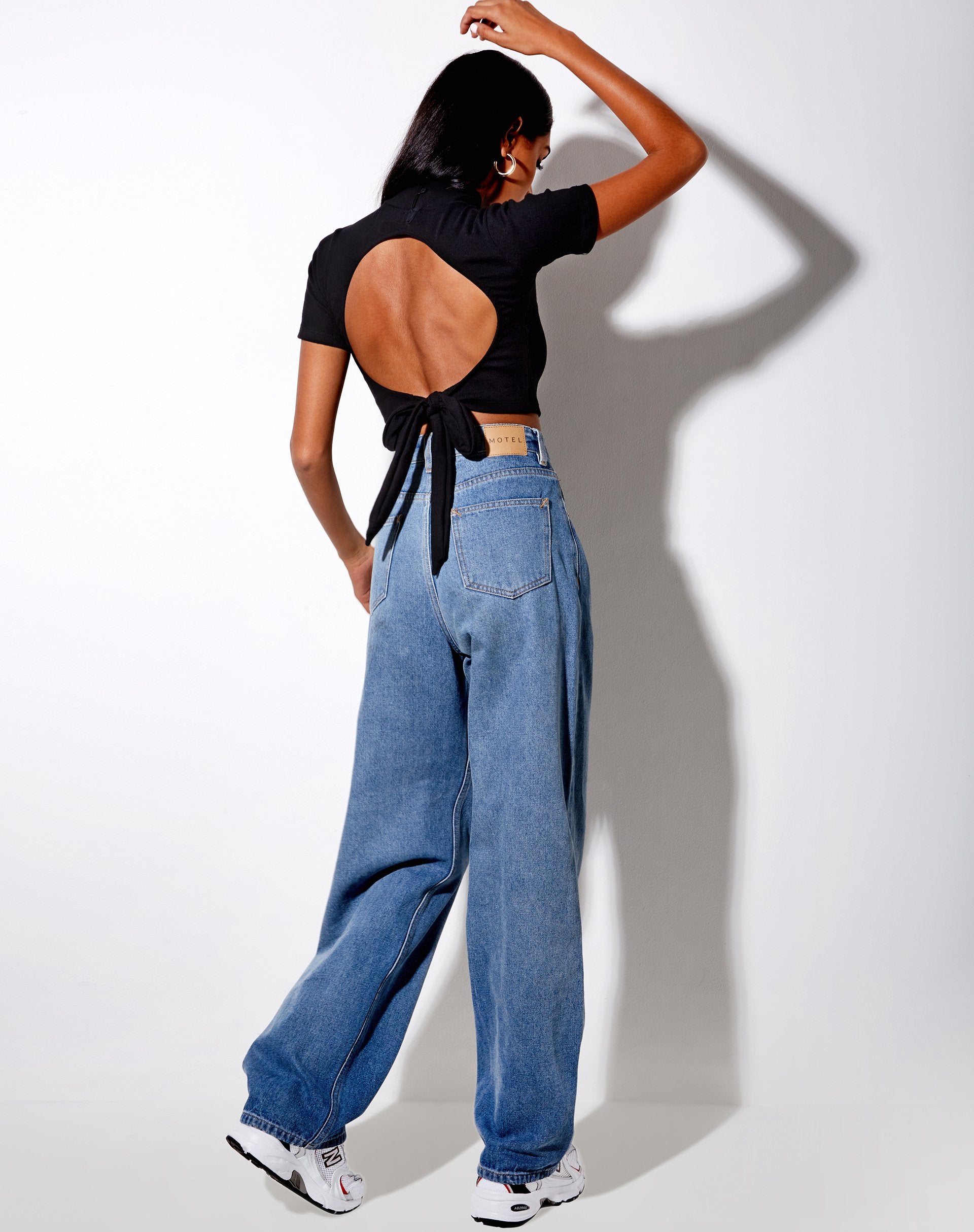 Immagine di Que Crop Top a costine nero