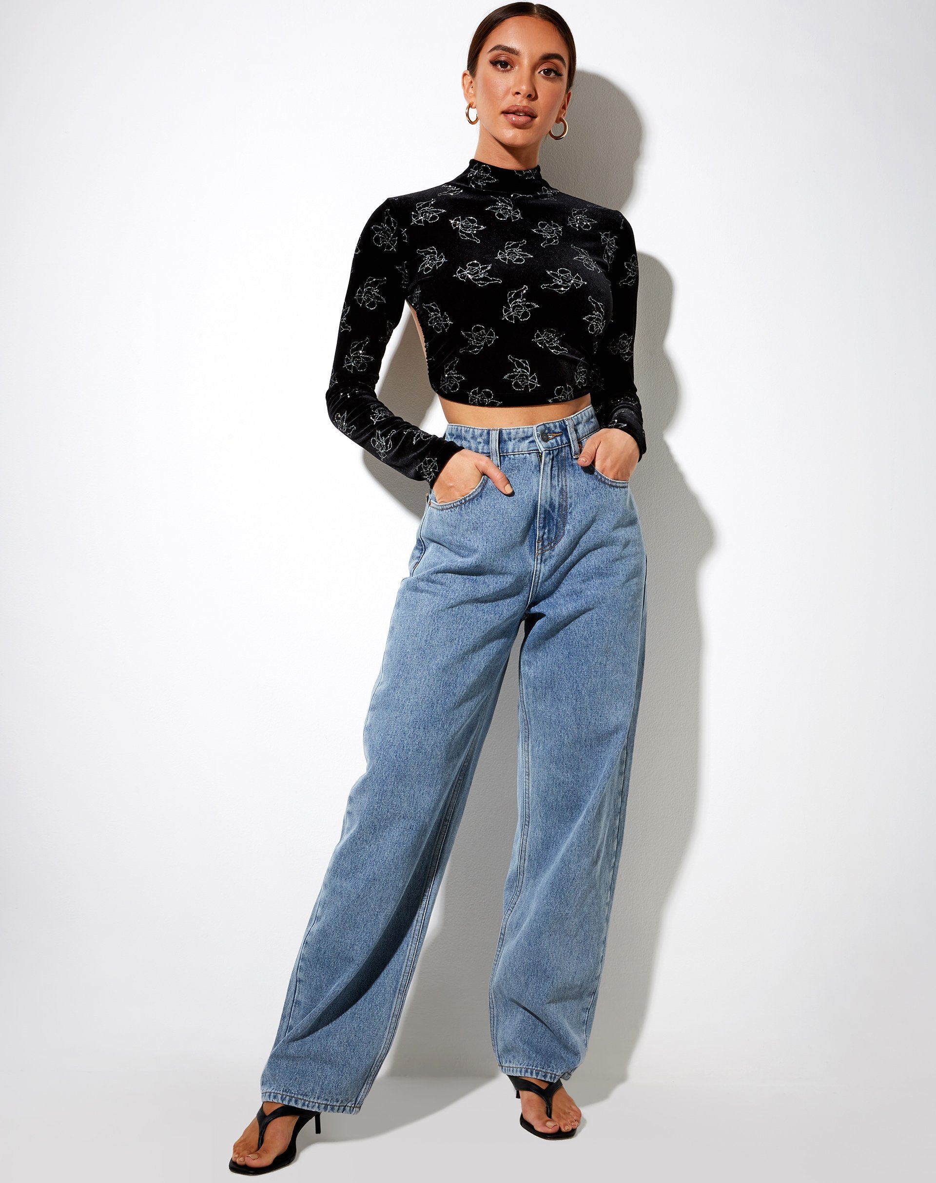 Immagine di Quelia Crop Top in nero Timbro Cupido argento