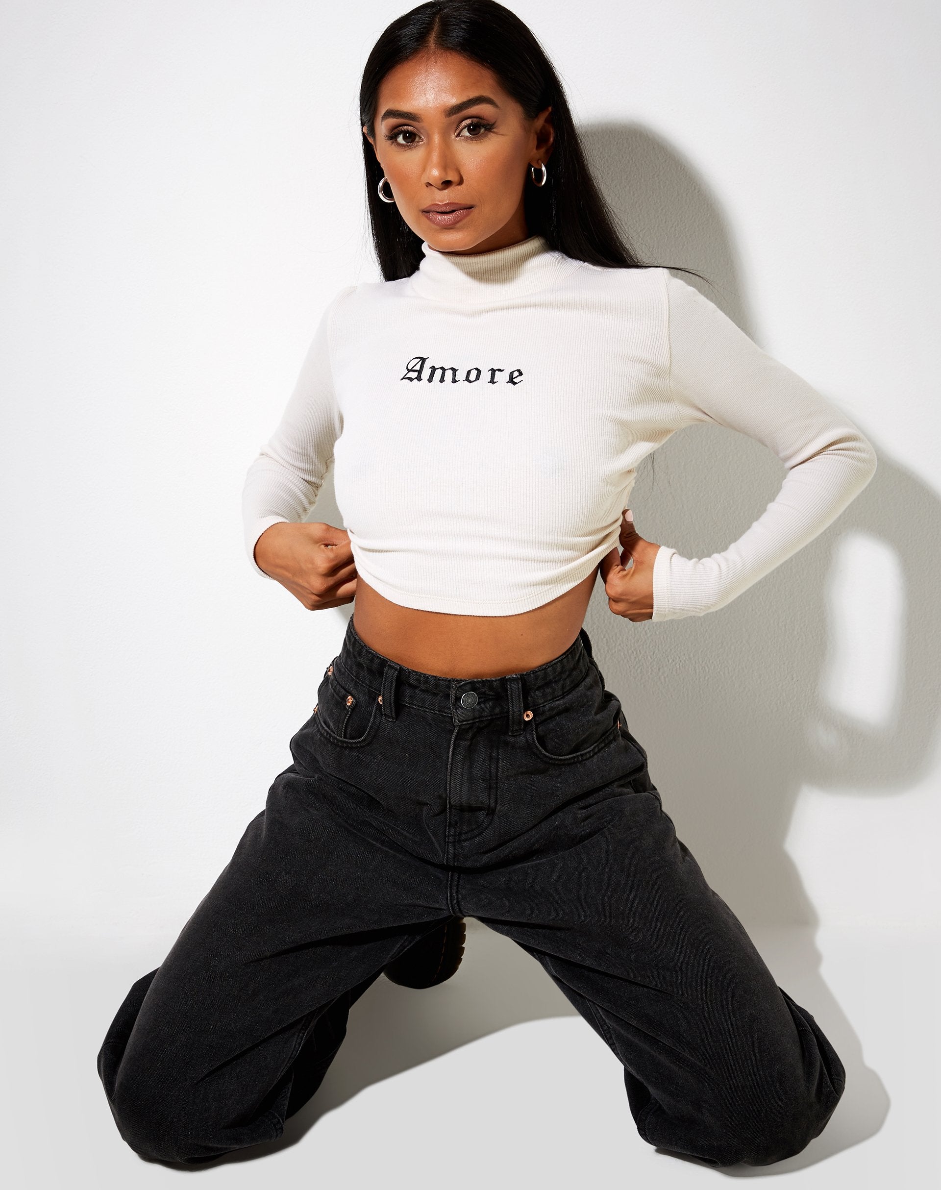Immagine di Quelia Crop Top in costina bianco Amore Embro