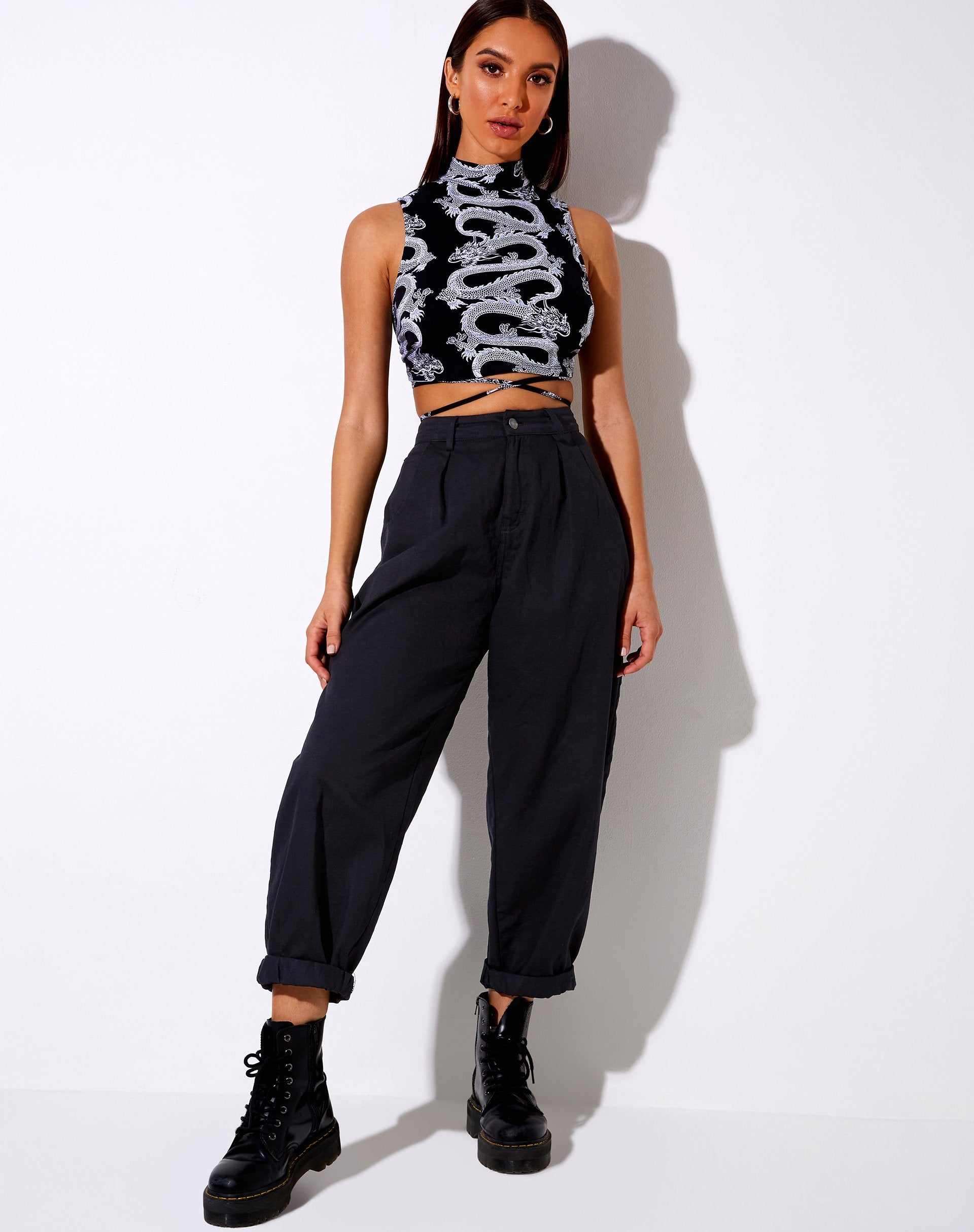 Immagine di Quera Crop Top in Dragon Rope Black Placement