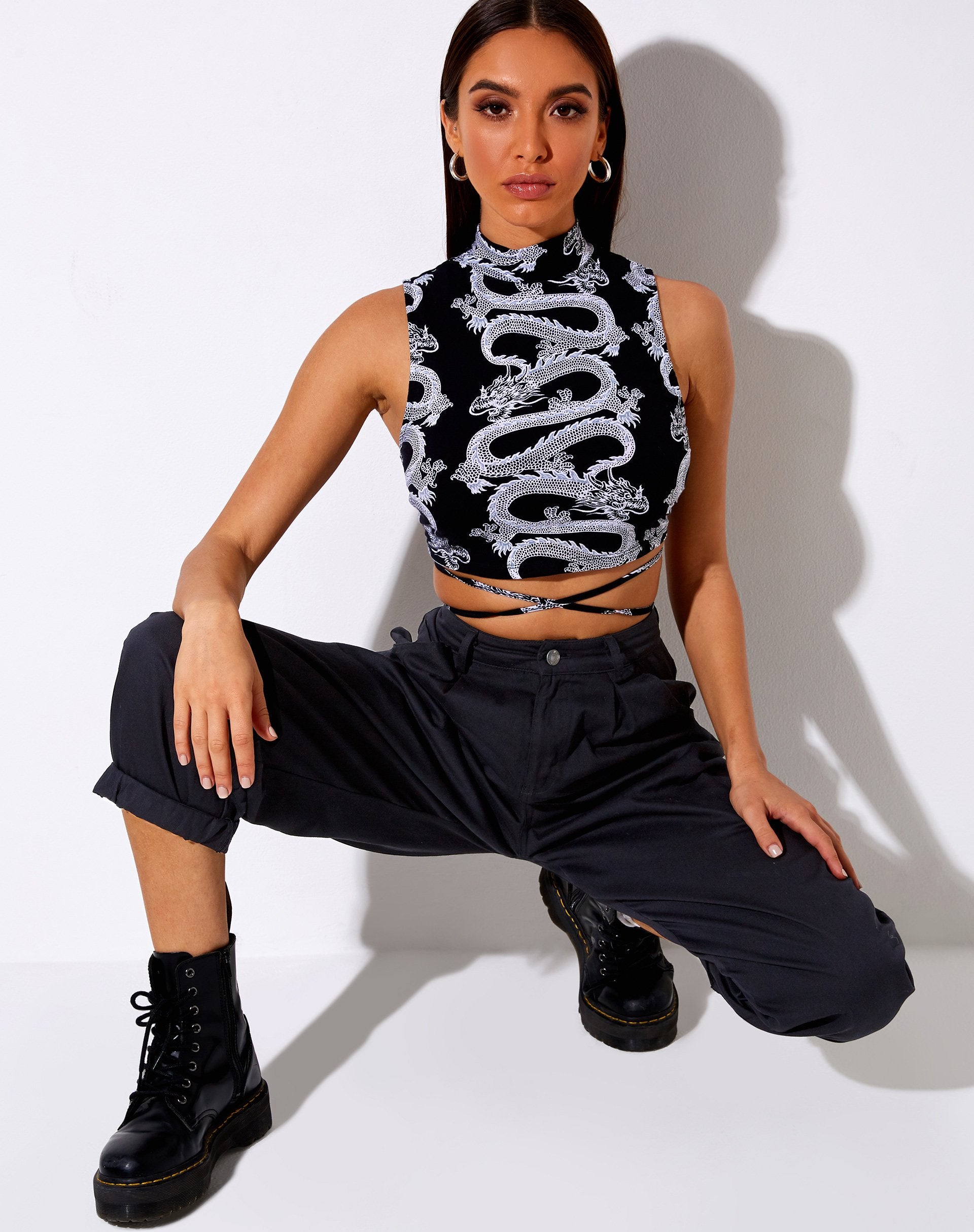 Immagine di Quera Crop Top in Dragon Rope Black Placement