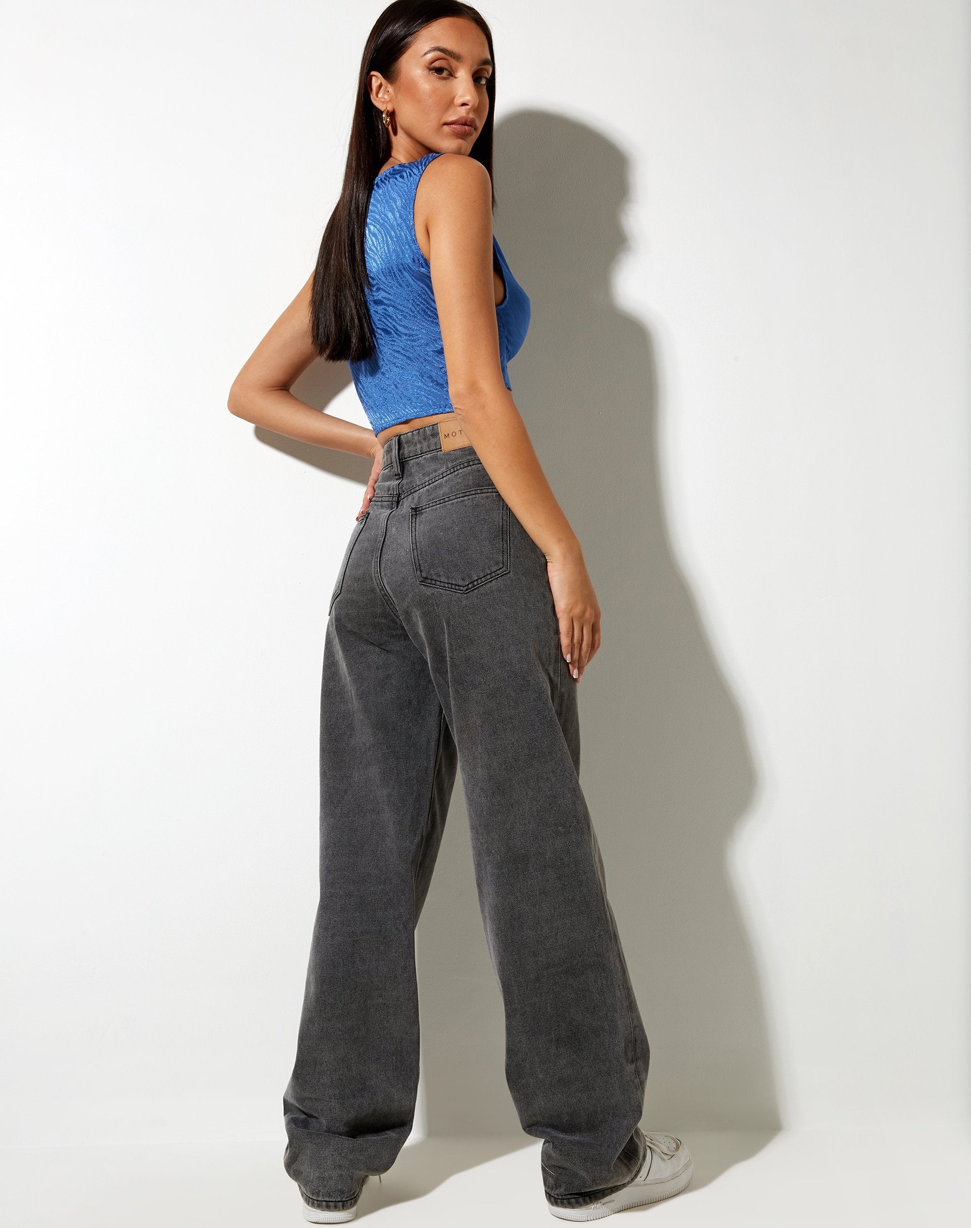 Immagine di Raeless Crop Top in raso Zebra Blue Bonnet