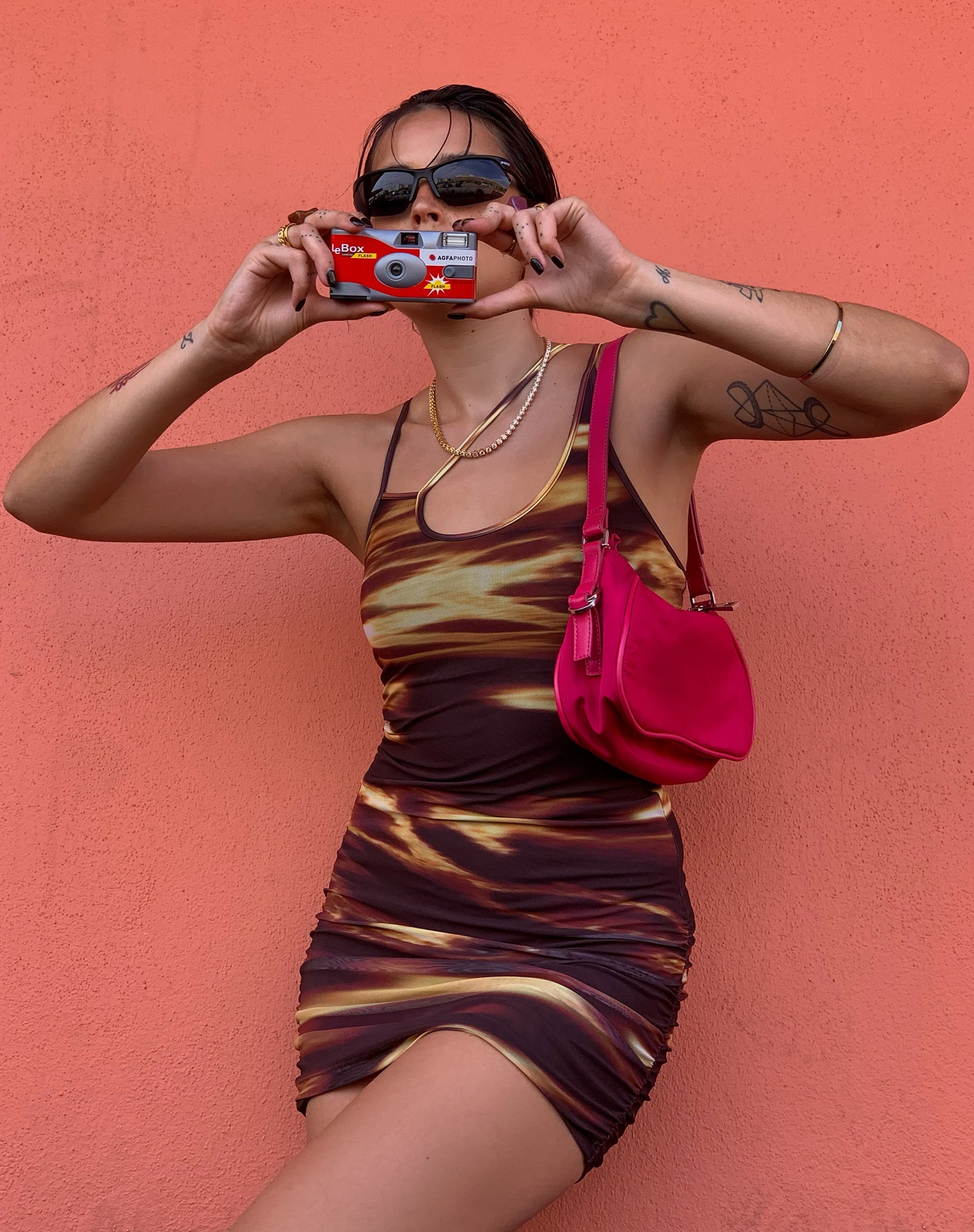Immagine di MOTEL X IRIS Ranti Bodycon Dress in Bleach Drip