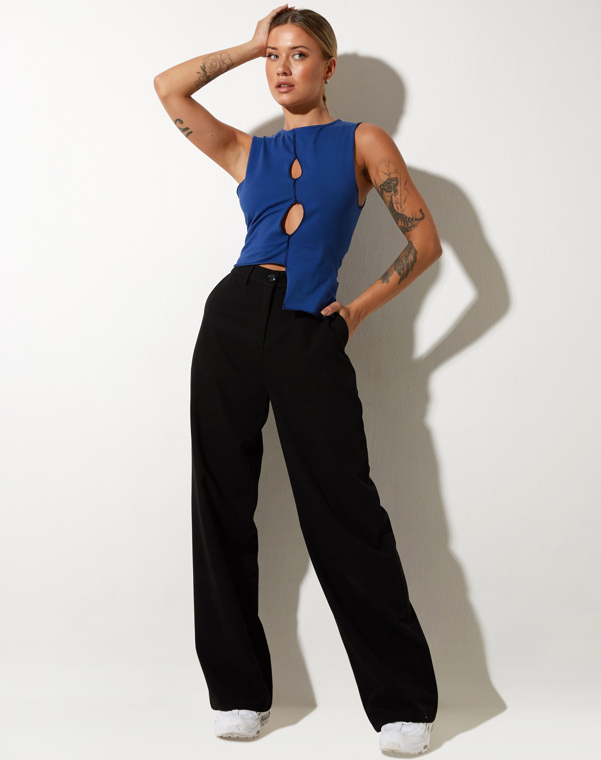immagine di Raujo Top in lycra blu abbagliante