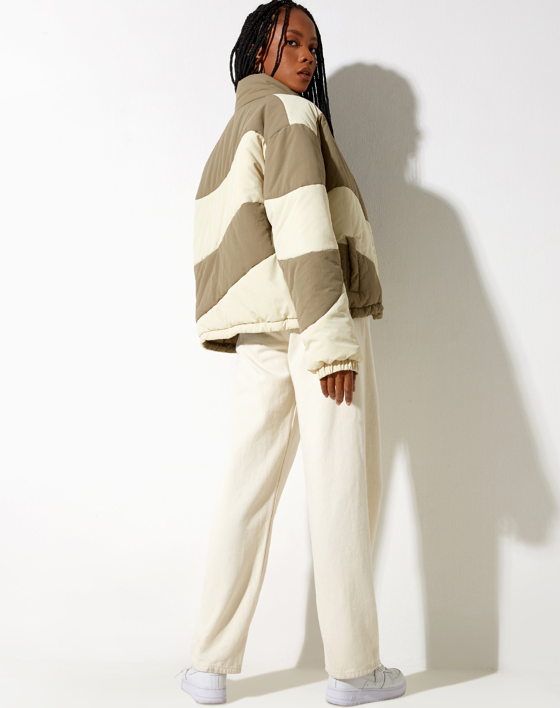 Immagine di Renee Puffa Jacket in Panelled Cream e Taupe